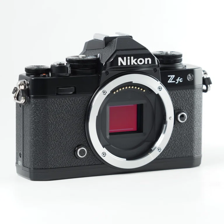 Nikon Z fc ブラック|クラシックデザインに最新性能。撮る楽し Nikon Z fc ブラック|クラシックデザインに最新性能。撮る楽し