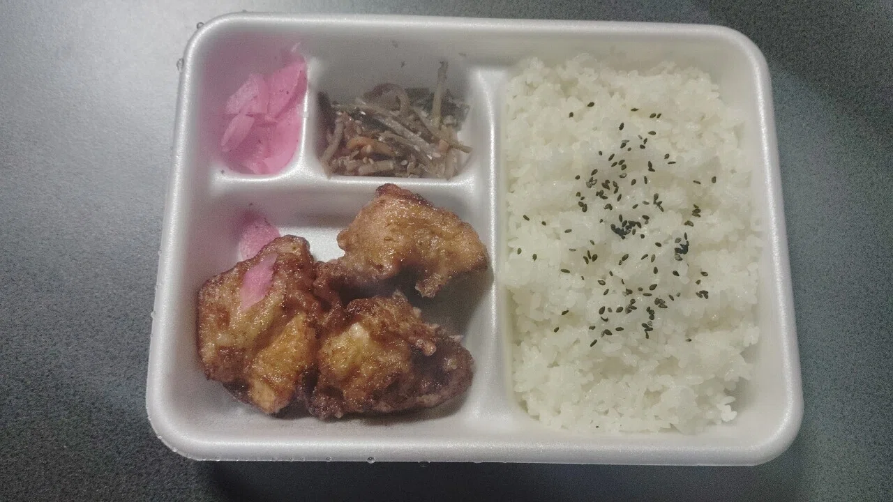 千葉県木更津市 なかなかのとなり ニンニク醤油唐揚げ弁当（3個）｜プニキ