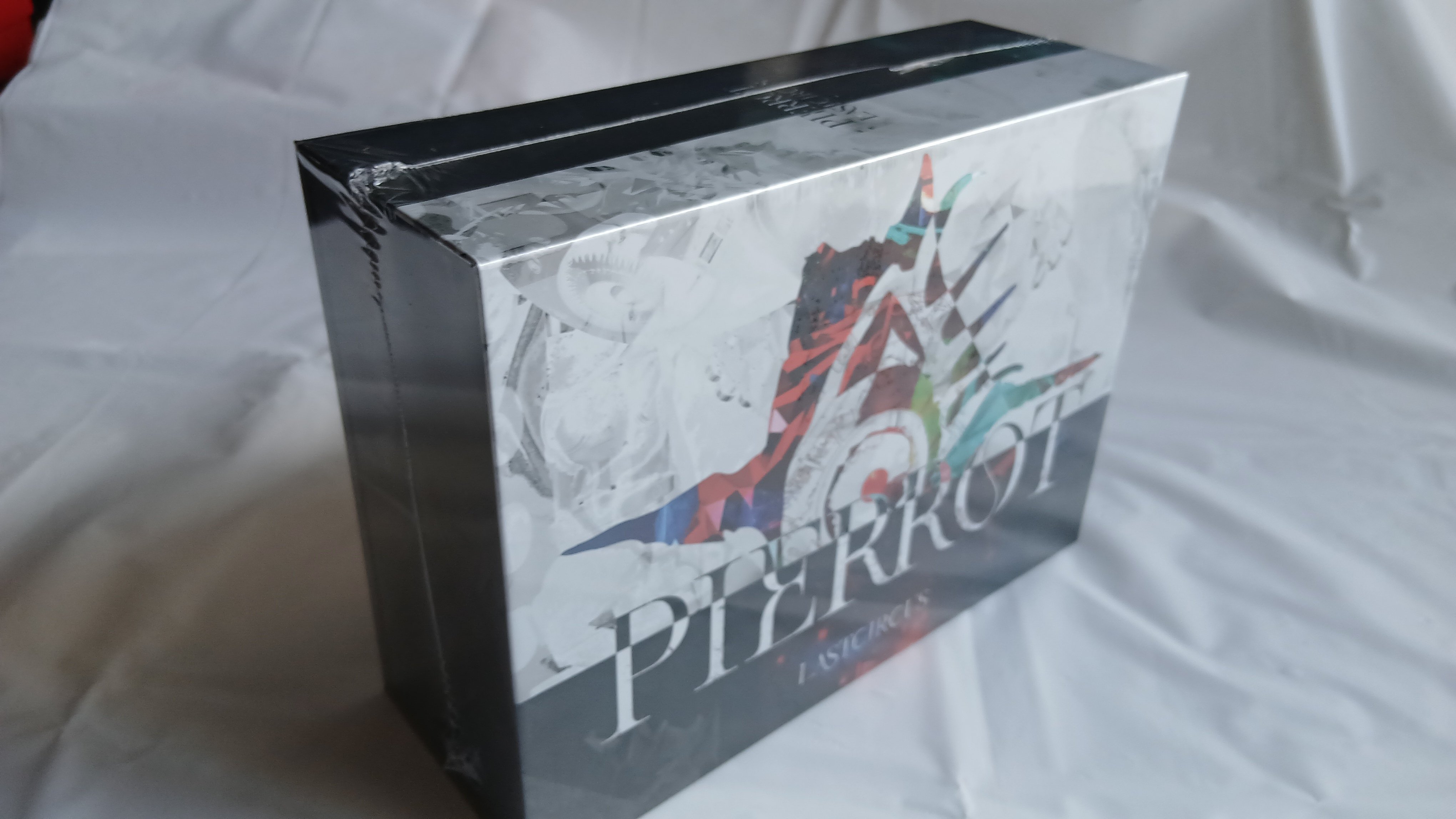 開けてびっくり！LASTCIRCUS円盤｜ネコ仮面