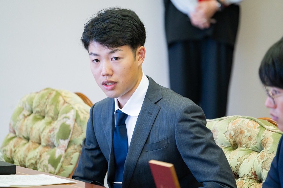 ミツバチの触角で地雷を探知する。既存技術を覆す挑戦が、遠い国の明日