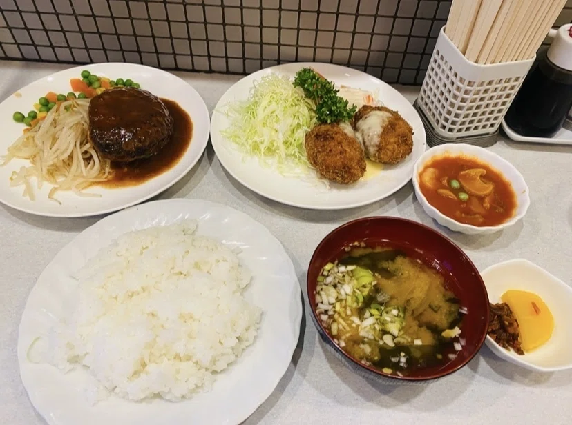 料理エッセイ】なぜBセットだけ存在しないのか？ ふらっと入った洋食屋