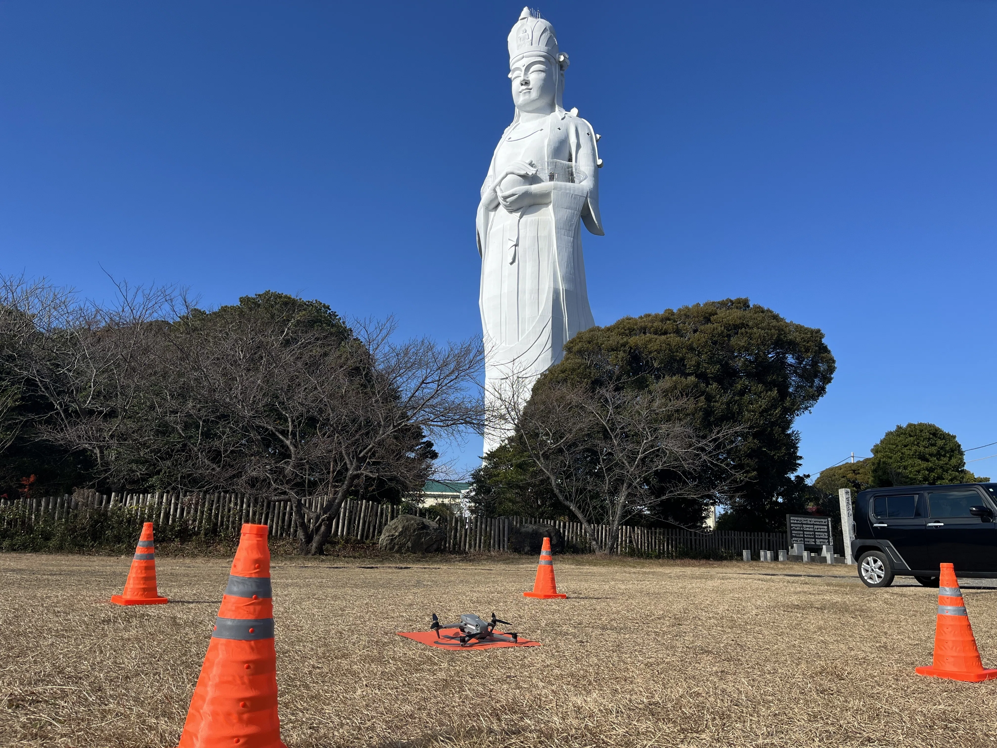 空散歩29】純白の観音様と、変わる視点|おかぴぃ 空散歩29】純白の観音様と、変わる視点|おかぴぃ