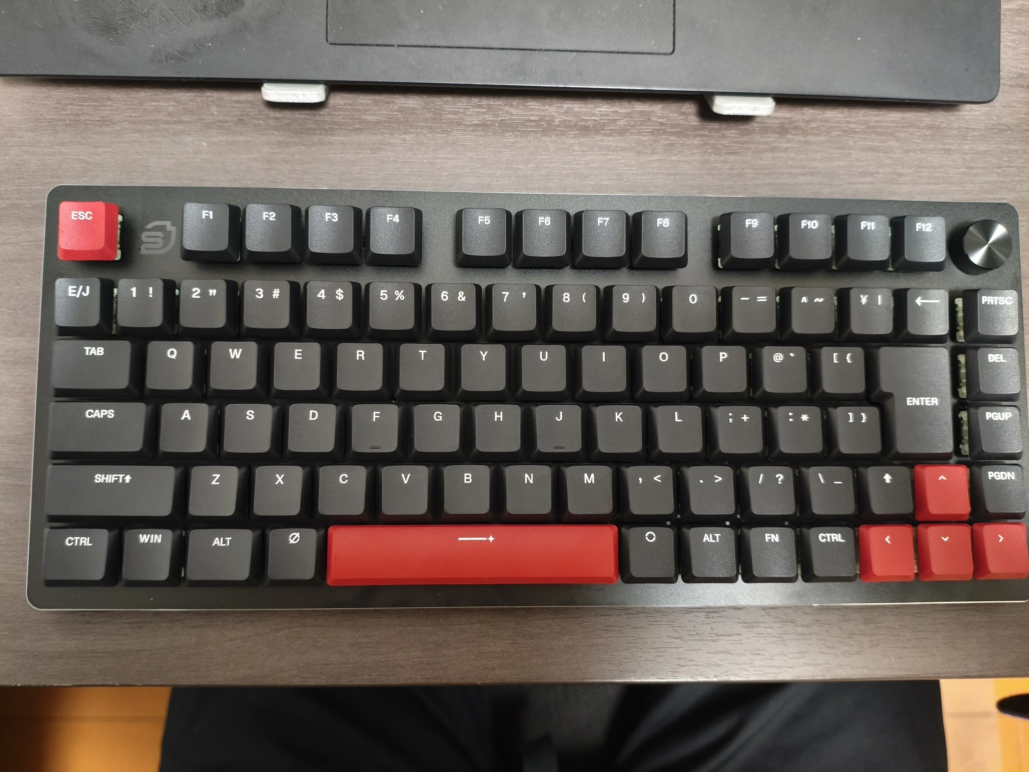 レビュー]初キーボードでガチマイナーキーボードを買ったら少し残念
