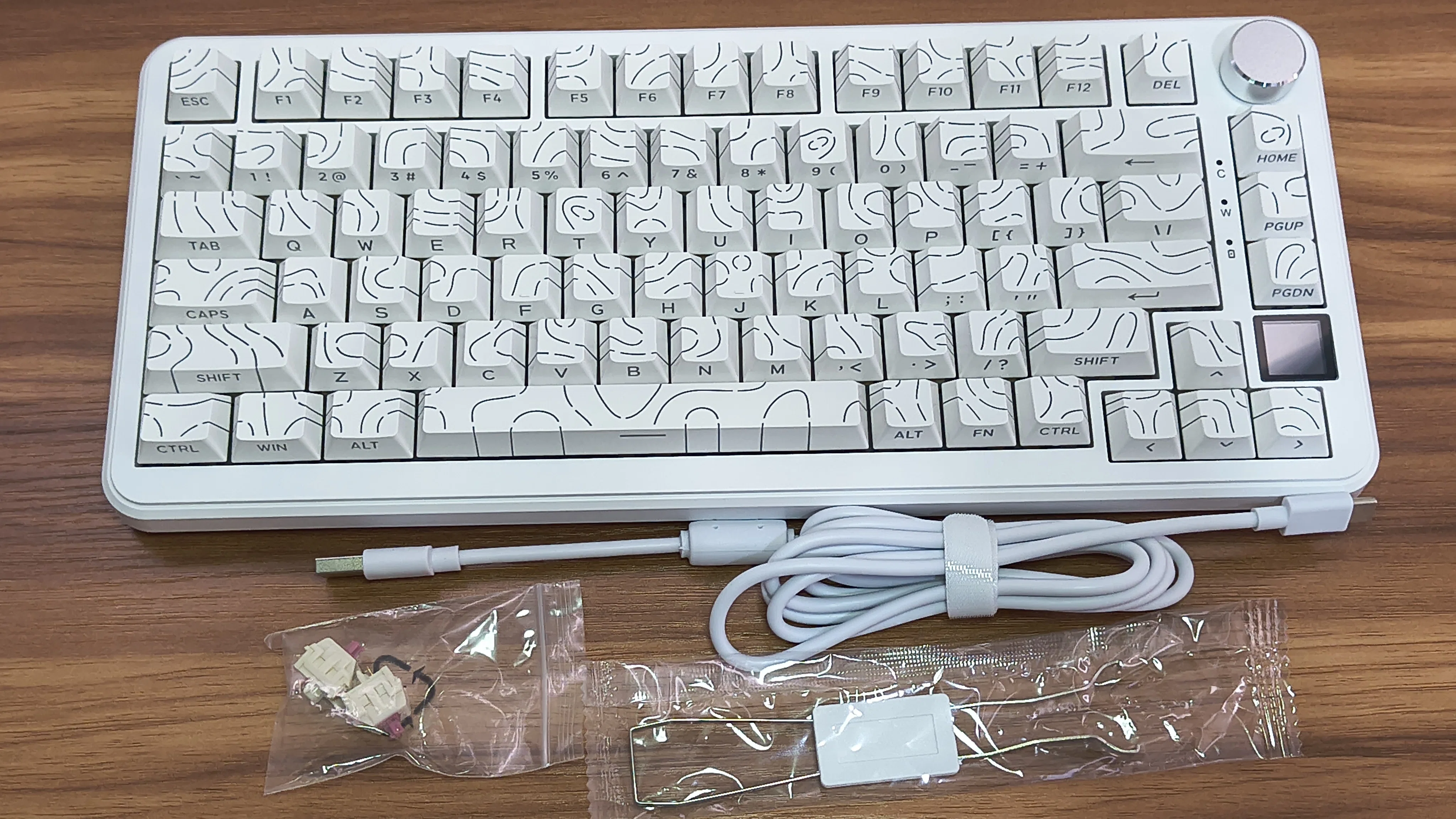 Attack Shark X85Pro メカニカルキーボード【ガジェット】【白デスク