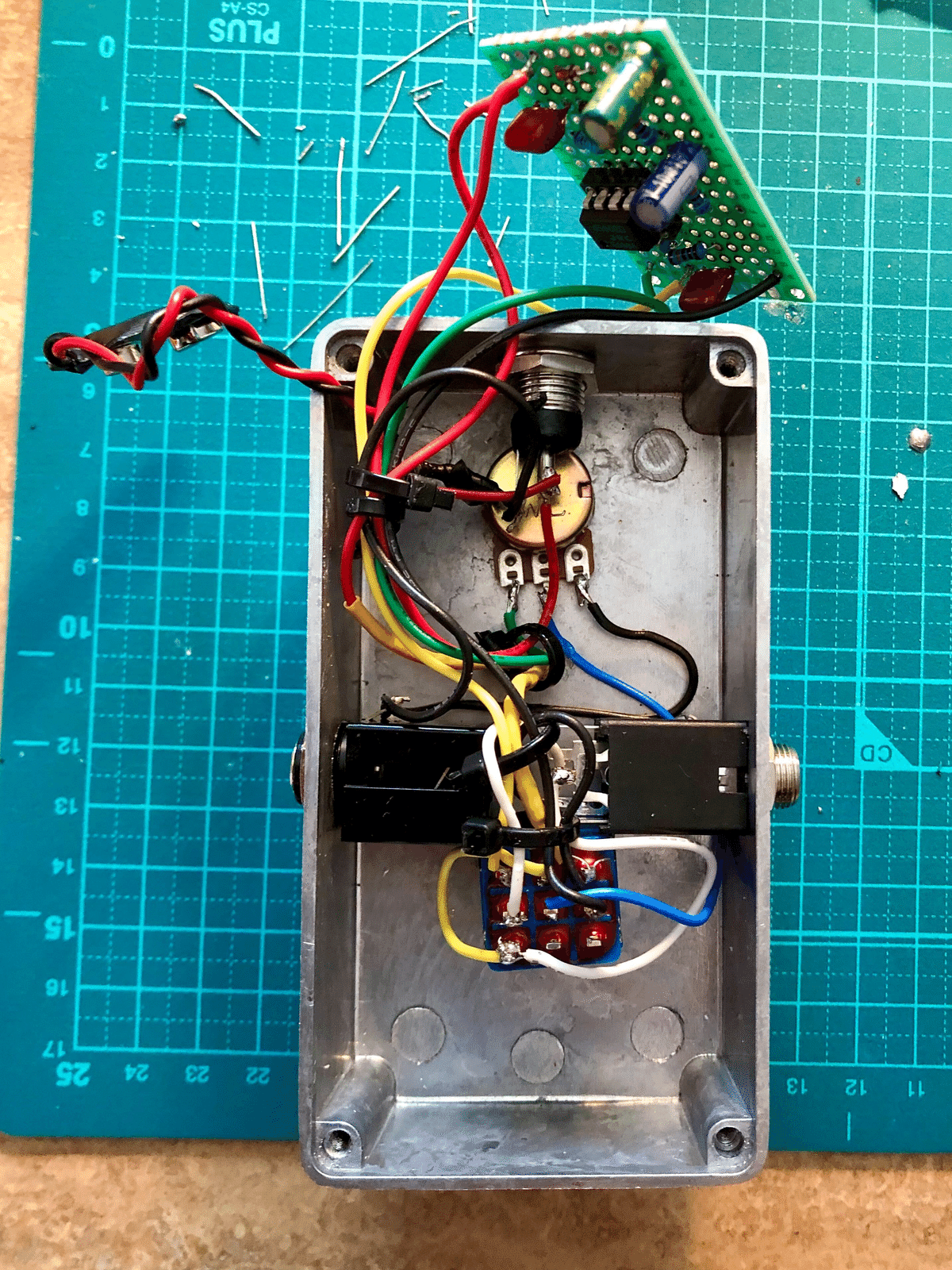 自作エフェクター1発目、Power Fuzz｜nohina