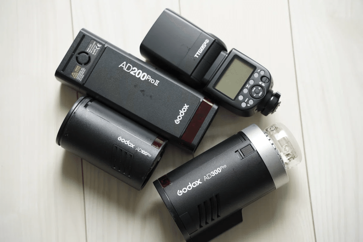 ストロボ1灯+フィルターセット！初心者OK！簡単

色彩のマジック！アート！美品 ストロボ1灯+フィルターセット！初心者OK！簡単 色彩のマジック