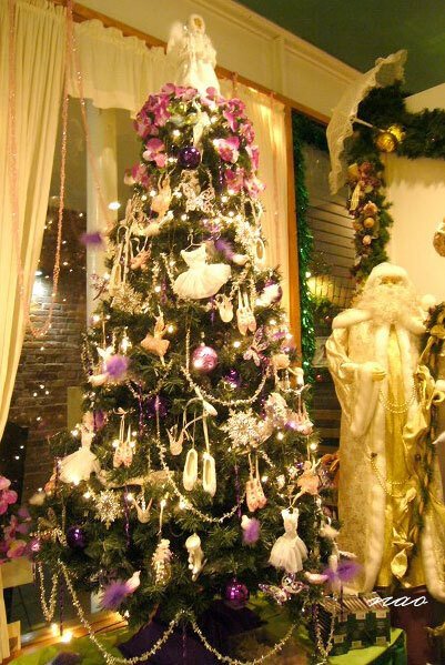 ツリーの上にはエンジェル | アトランティックカナダのクリスマス