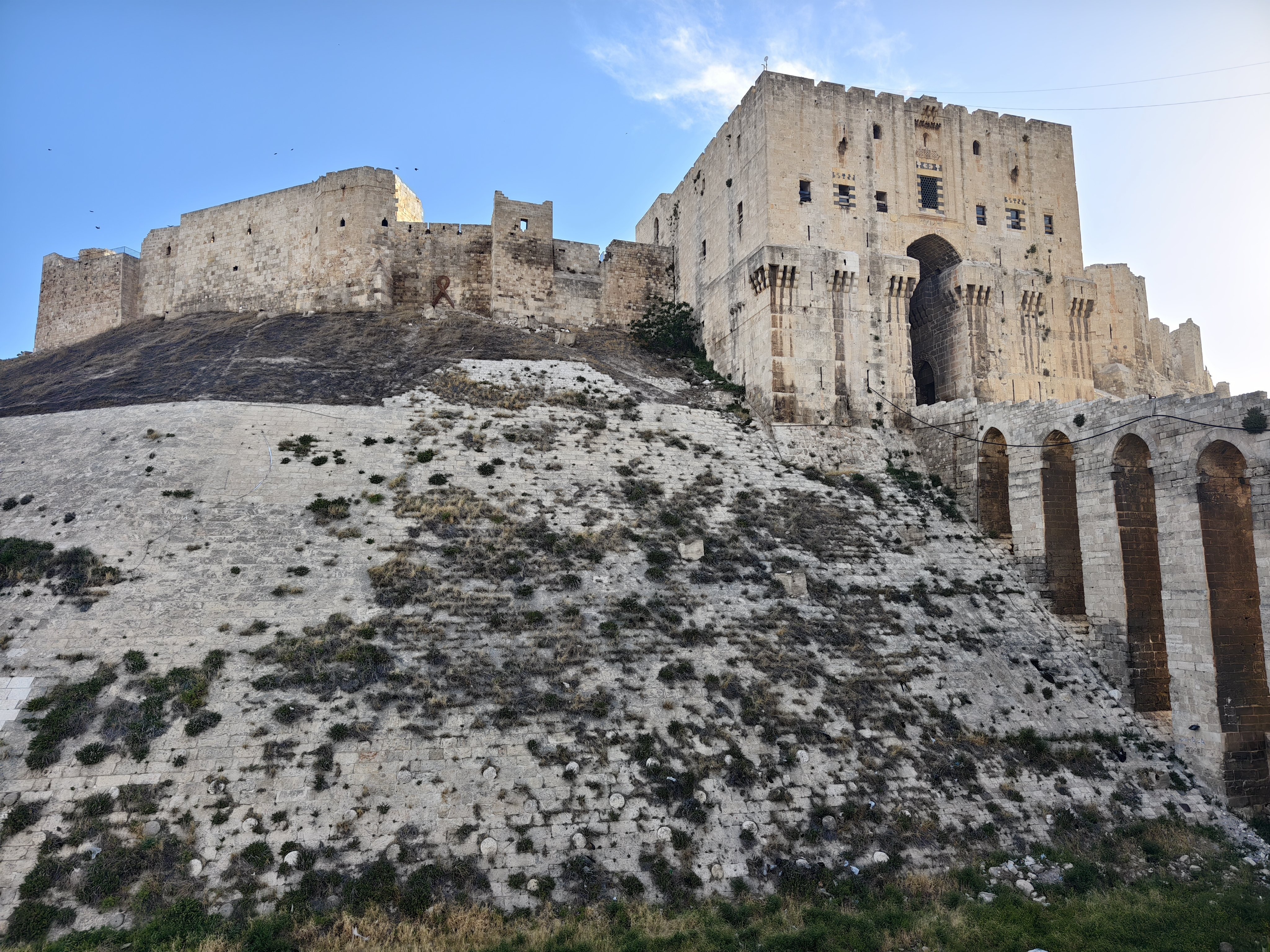 中東旅行記 part5 十字軍最大の要塞クラック・デ・シュヴァリエ｜たっかー