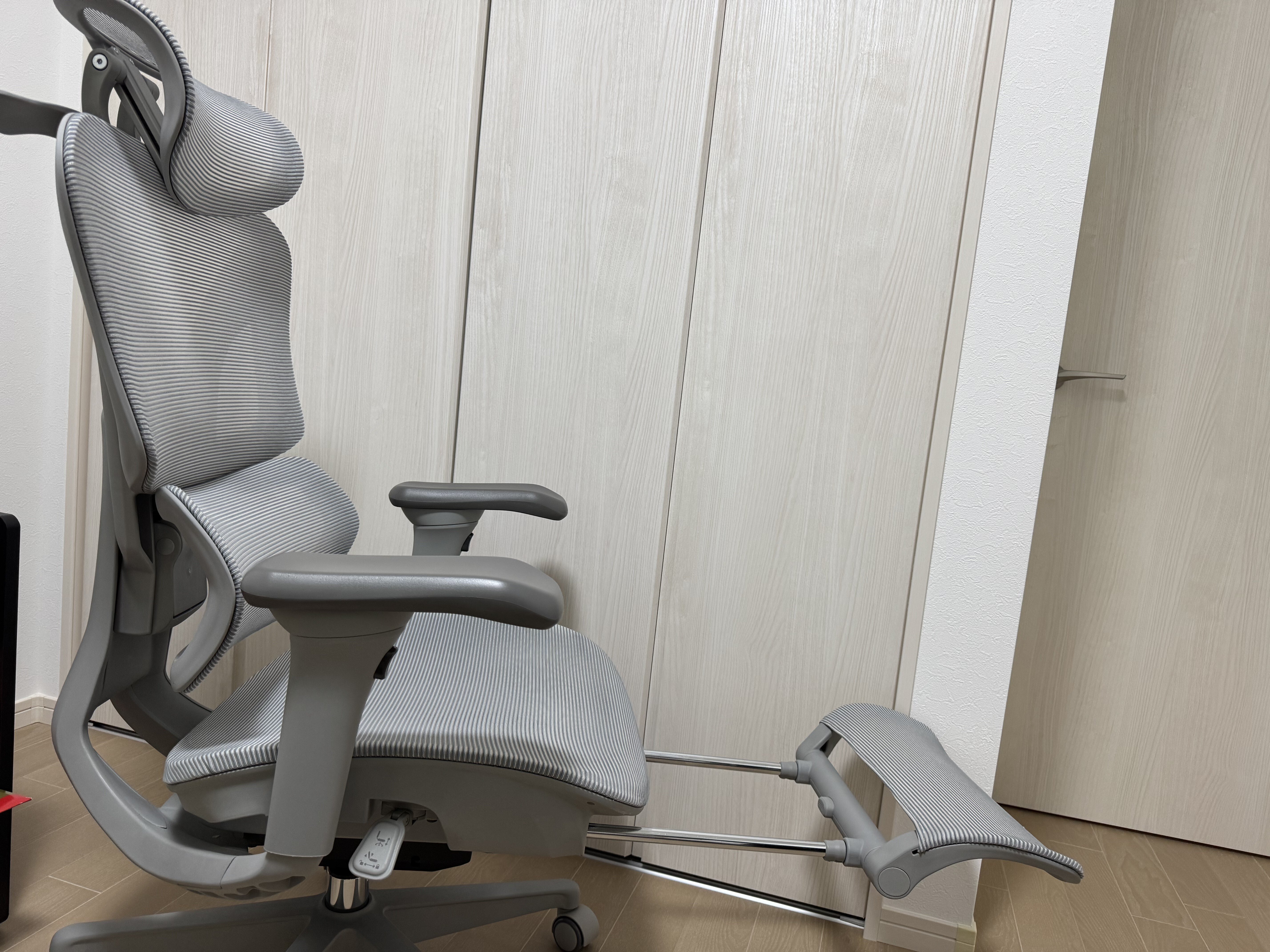 【美品】EastForce エイリアンチェアプロ EastForce ALIEN CHAIR PRO(エイリアンチェアプロ) オフィスチェア