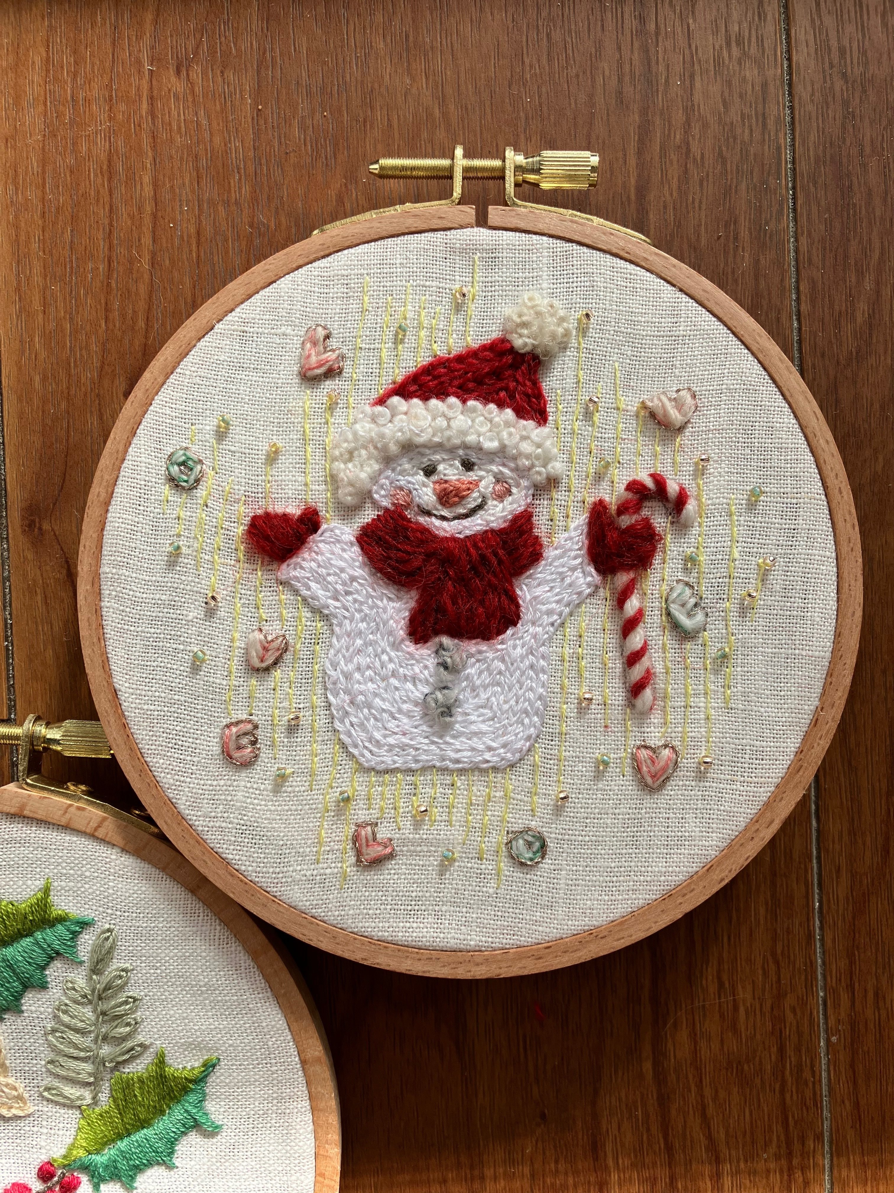 ハンドメイド　刺繍 クリスマス🎄ハンドメイド刺繍｜kiki