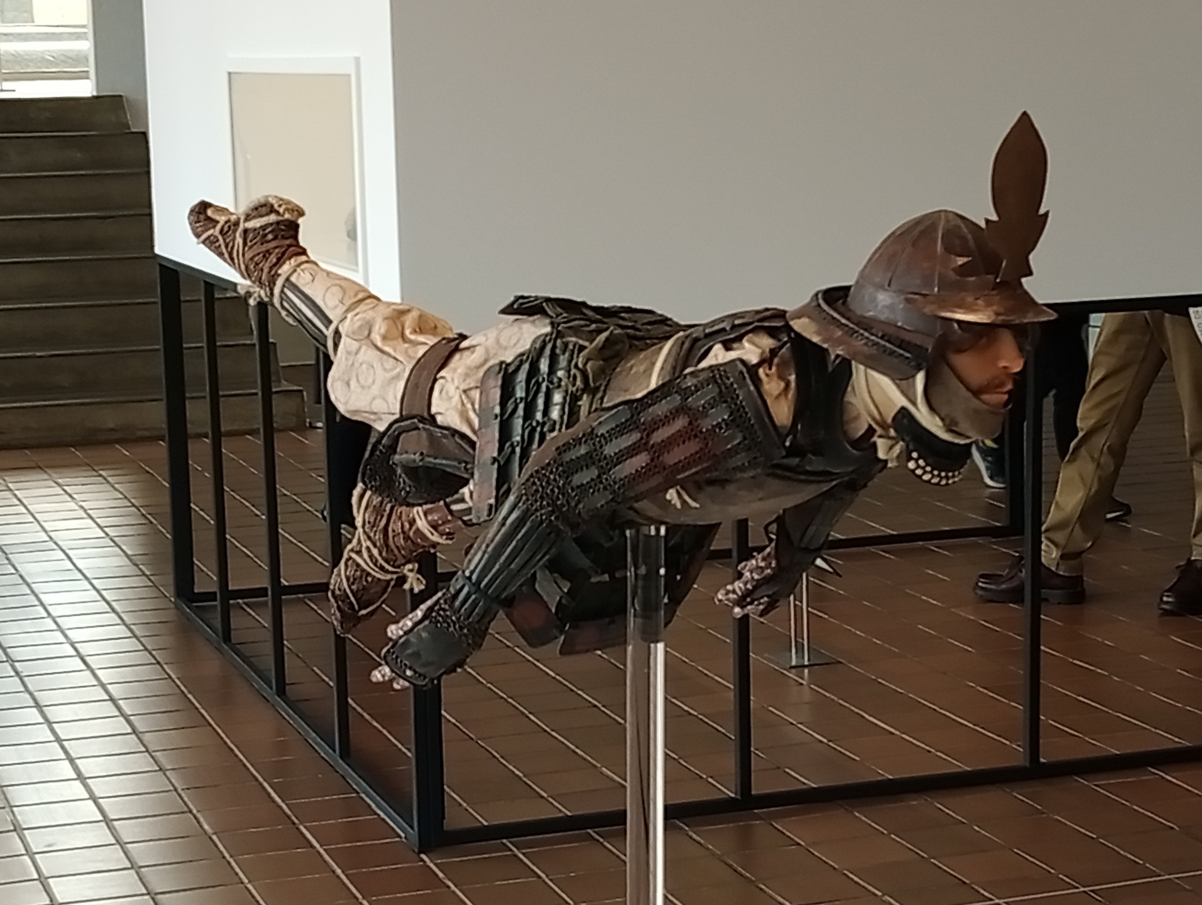 野口哲哉 鎧を着て見る夢 -ARMOURED DREAMER-」（箱根彫刻の森美術館