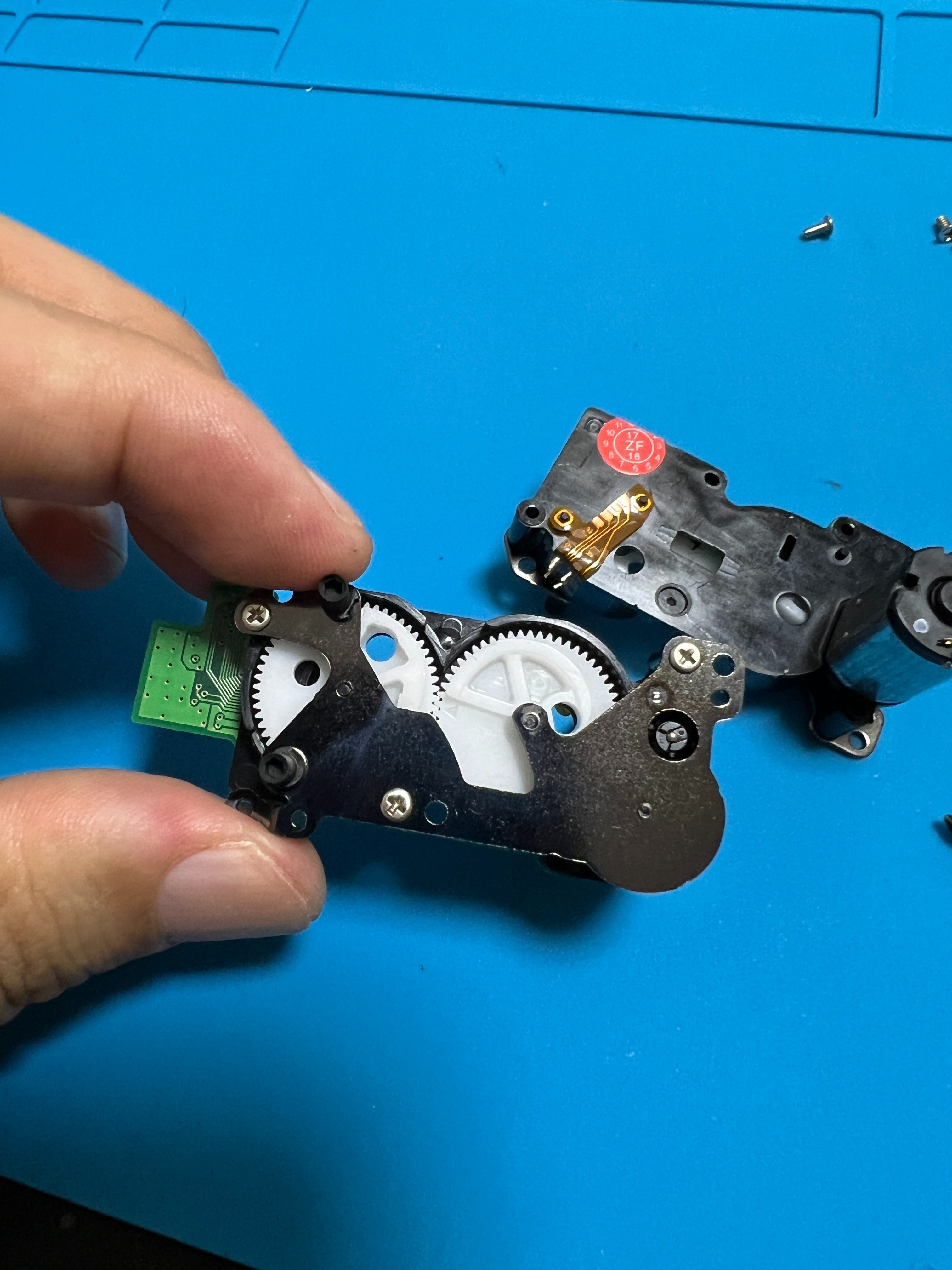 ジャンクD600頼まれ修理｜bits and bobs my hobby