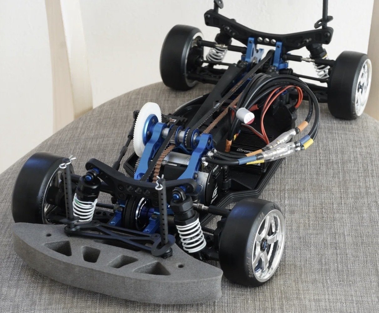 遊びたいけど作るの苦手」スムーズに本格ラジコンを始めてもらう