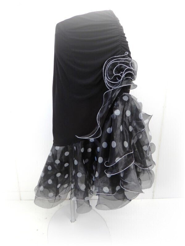 ドット柄の社交ダンススカート｜社交ダンス衣装アルル