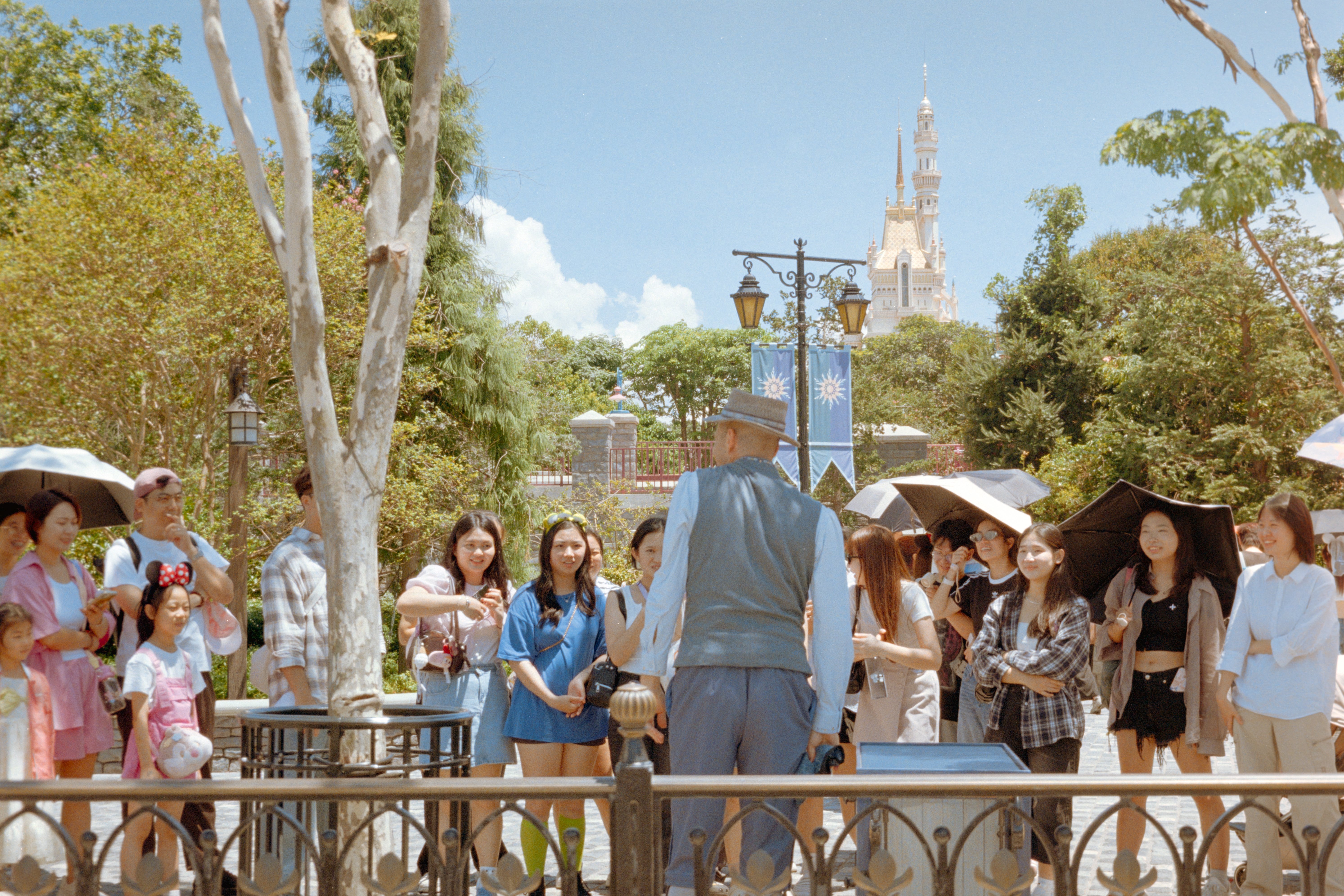 フィルムで歩く、香港。｜ネオンの消えたネイザンロード｜Kenta Mizune