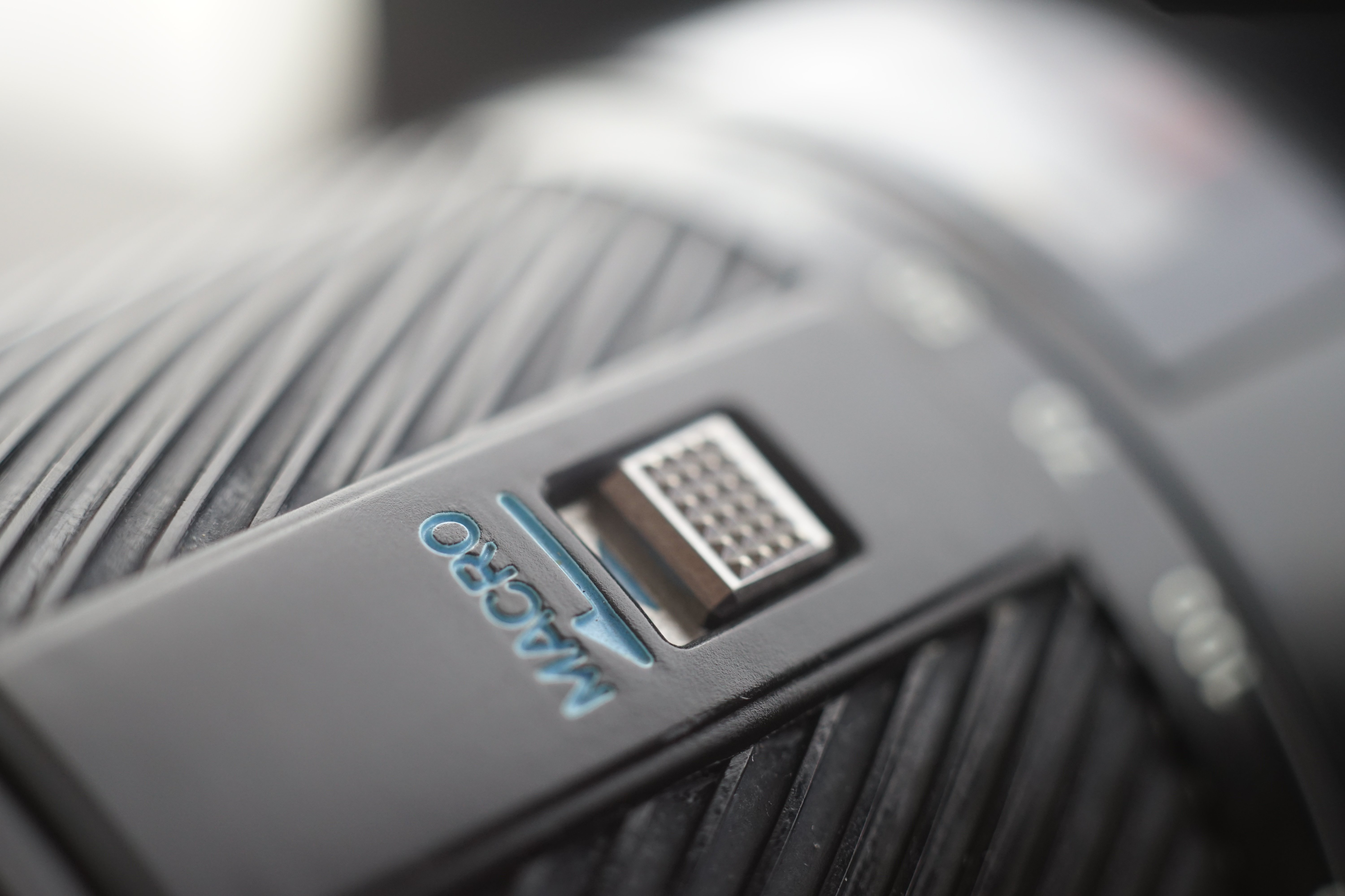 40年前の高級レンズMINOLTA AF ZOOM 28-135mm f4-4.5｜あんのうん01