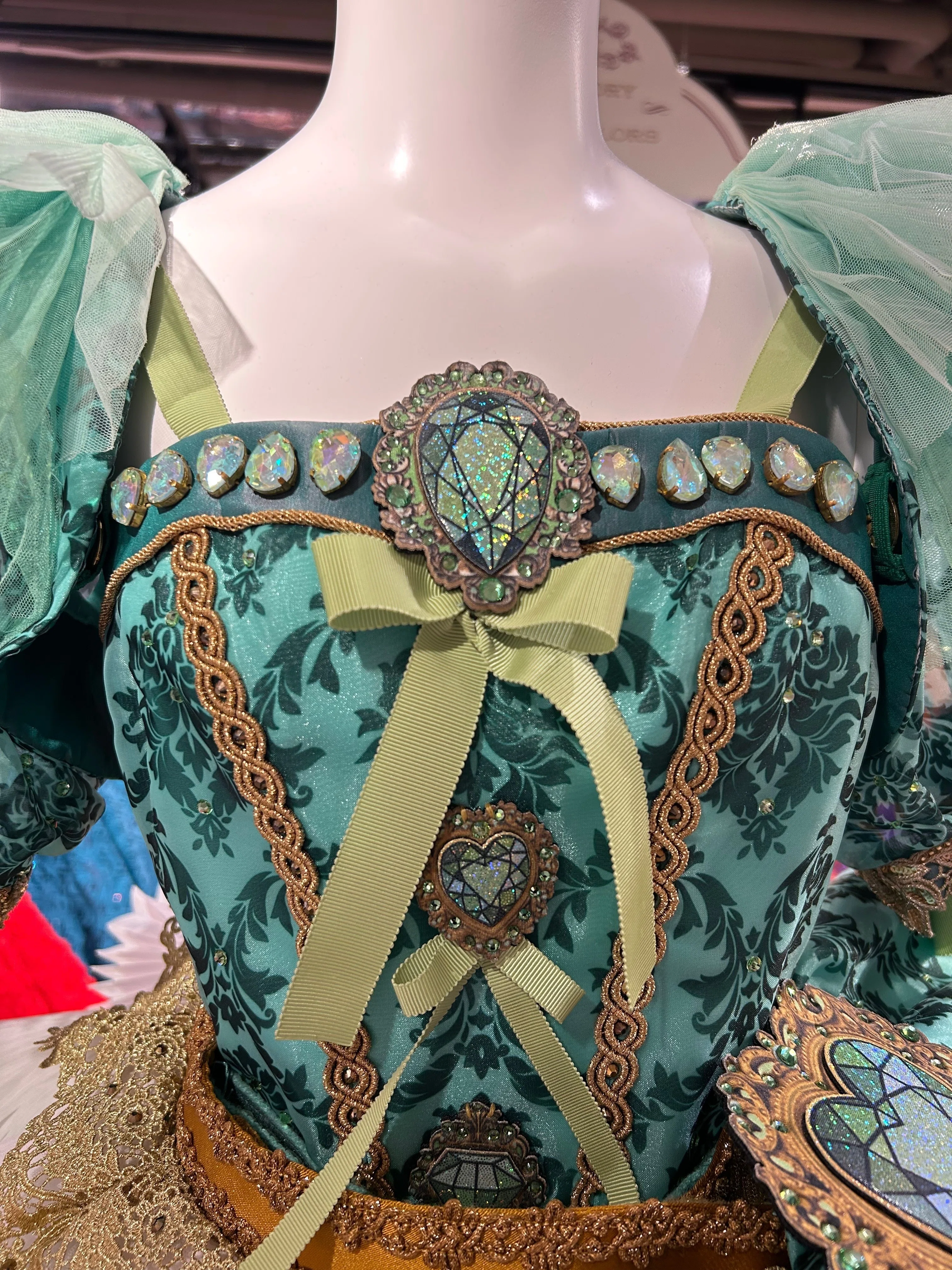ネタバレ有】＃カワラボ衣装展「ふるっぱーホルツロング衣装を語りたい