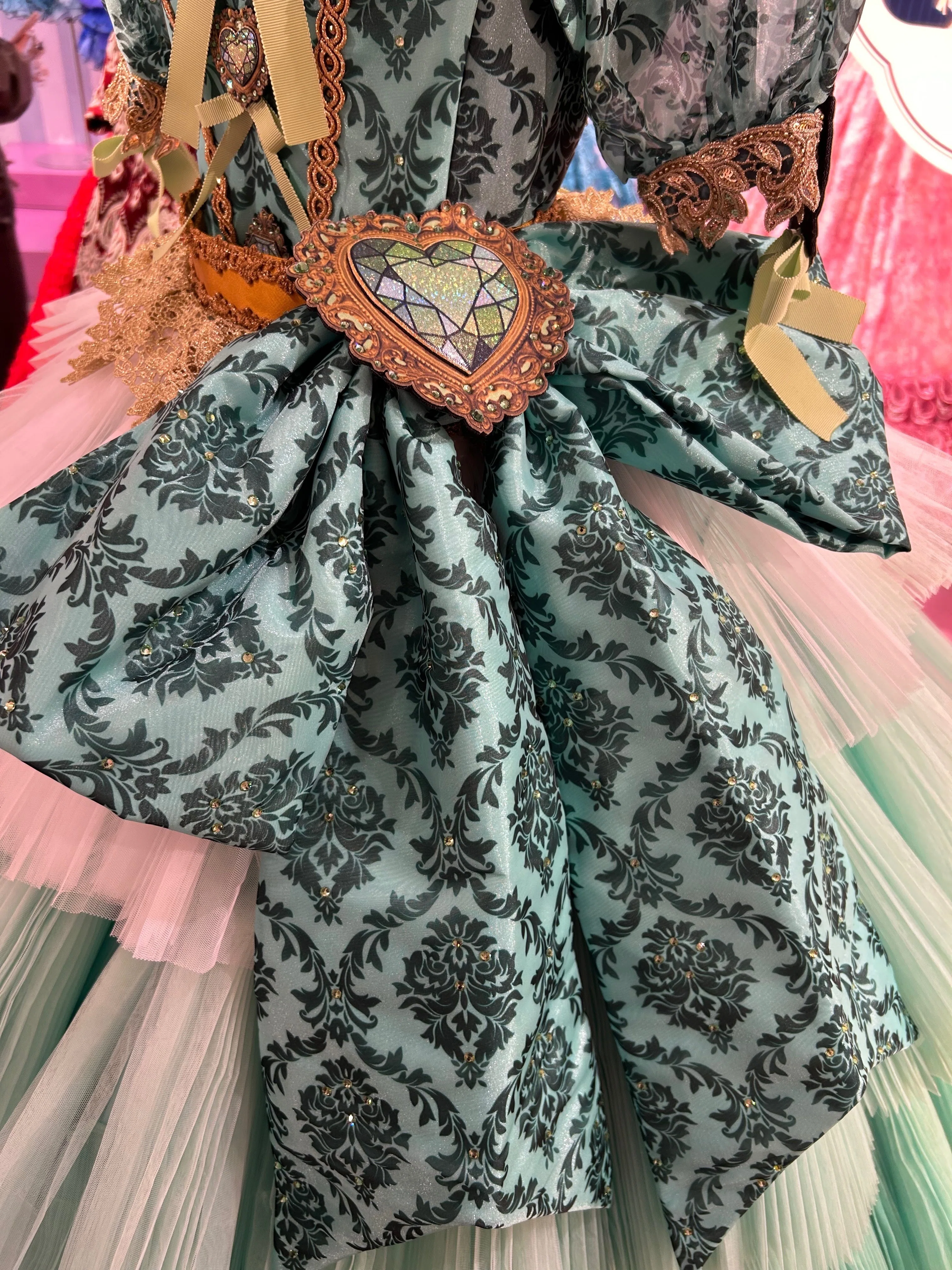 ネタバレ有】＃カワラボ衣装展「ふるっぱーホルツロング衣装を語りたい