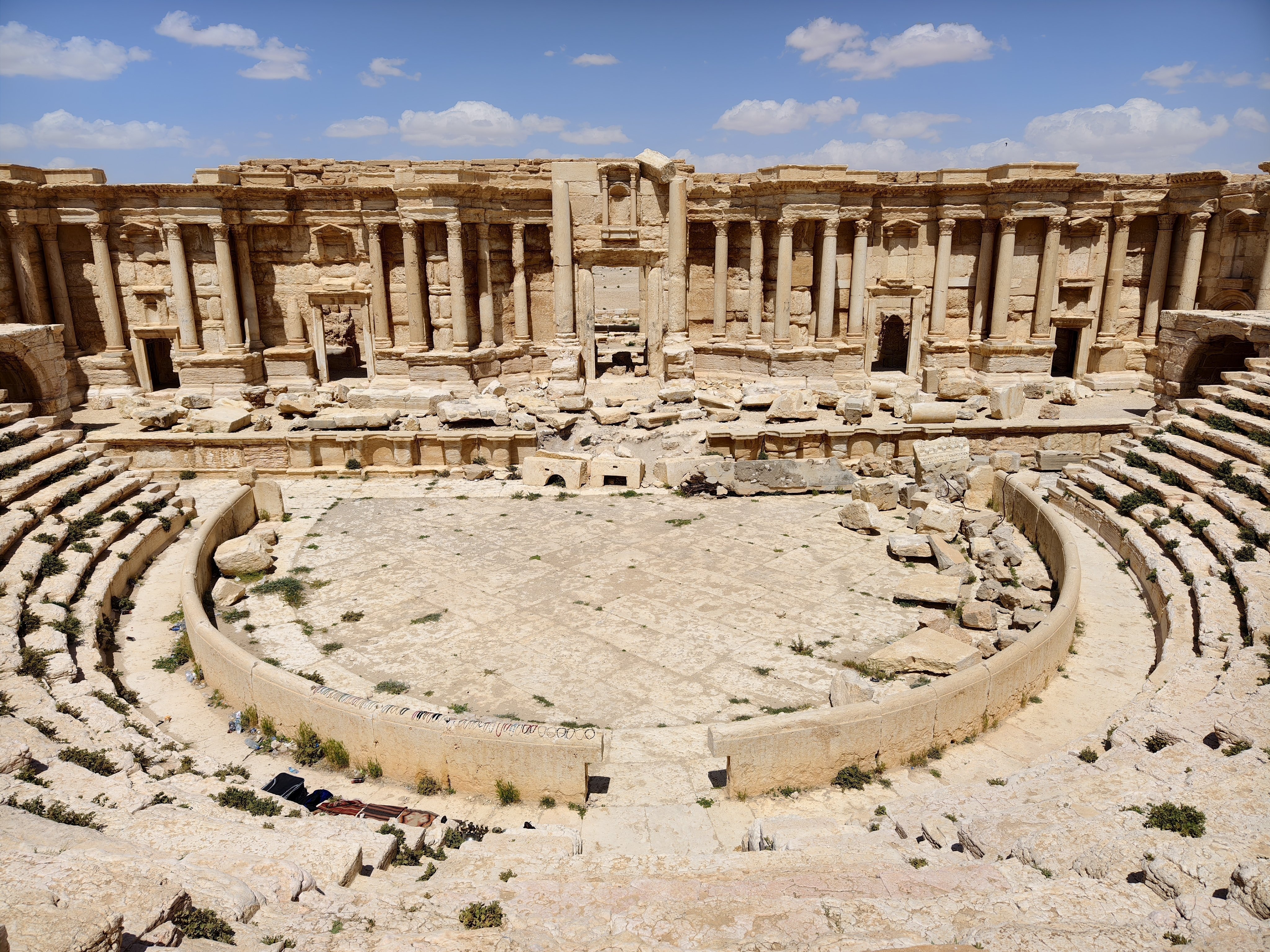 中東旅行記 part6 念願のパルミラ遺跡｜たっかー