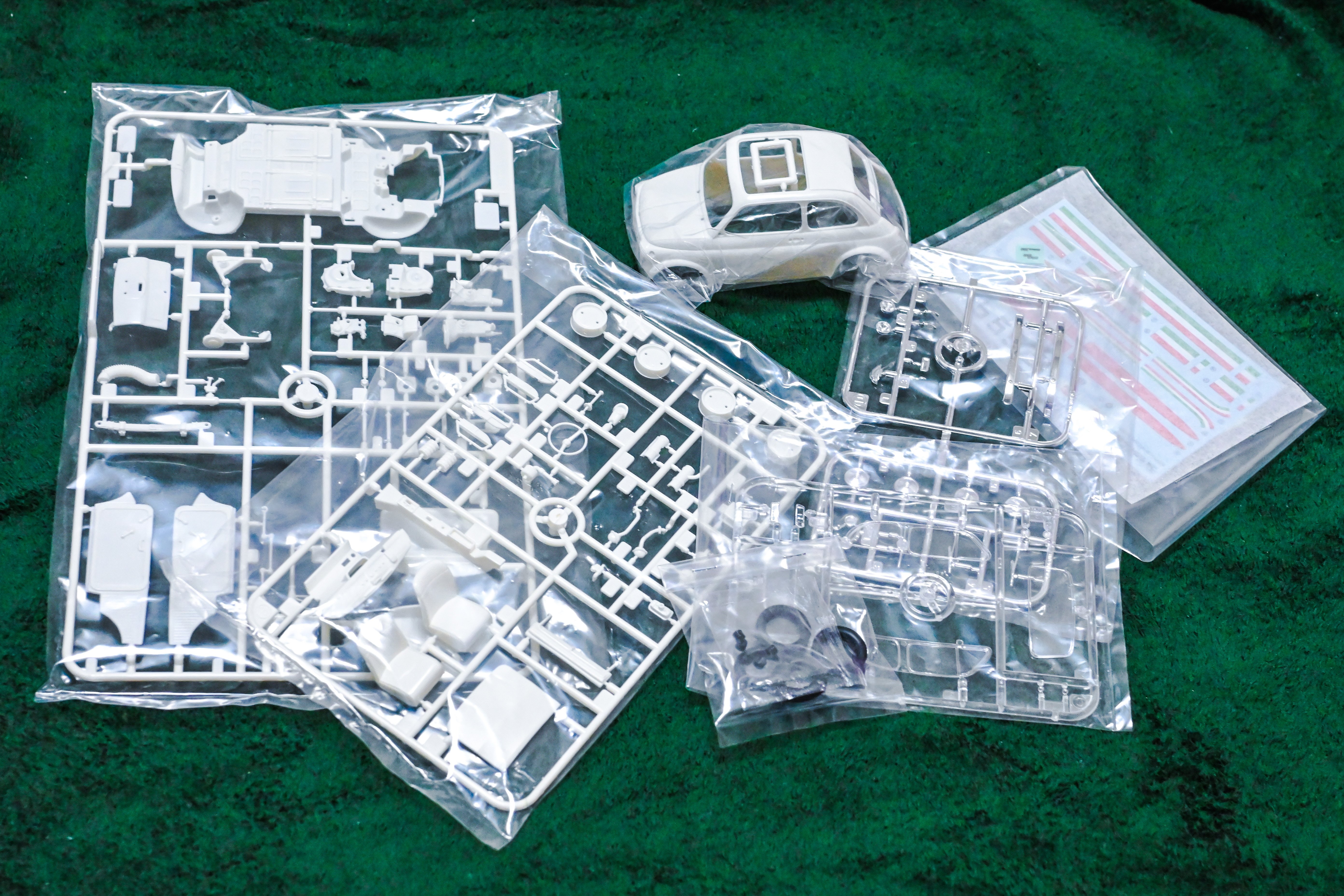 プラモ】久々のディスプレイキットに挑戦！｜タミヤ 1/24 フィアット