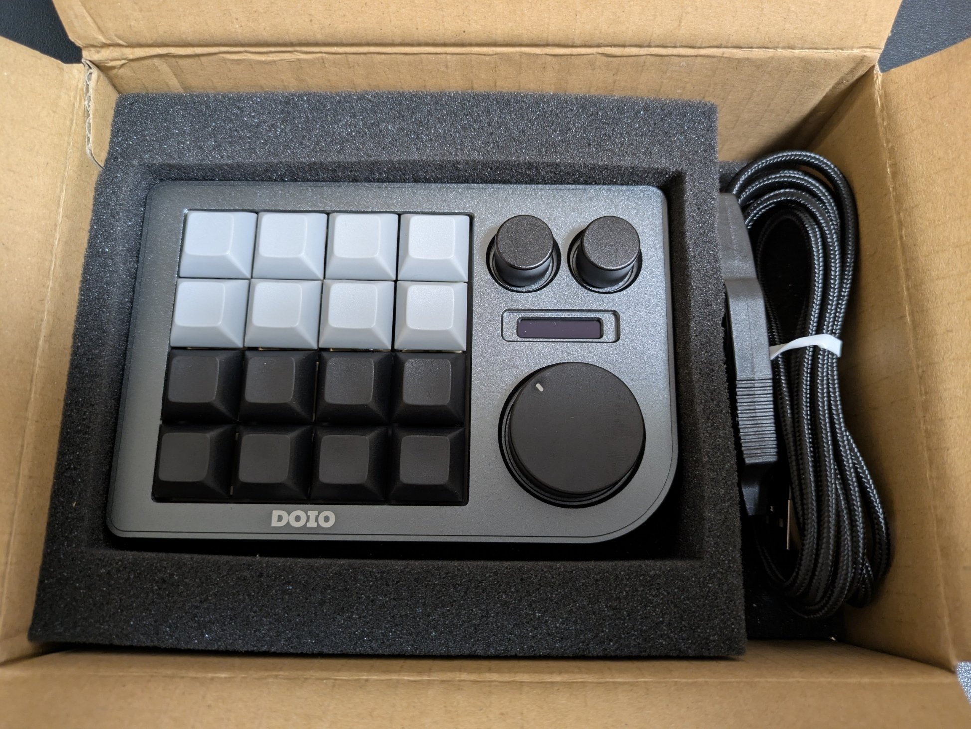 コスパ最強左手デバイス「DOIO KB16」のショートカット操作が快適