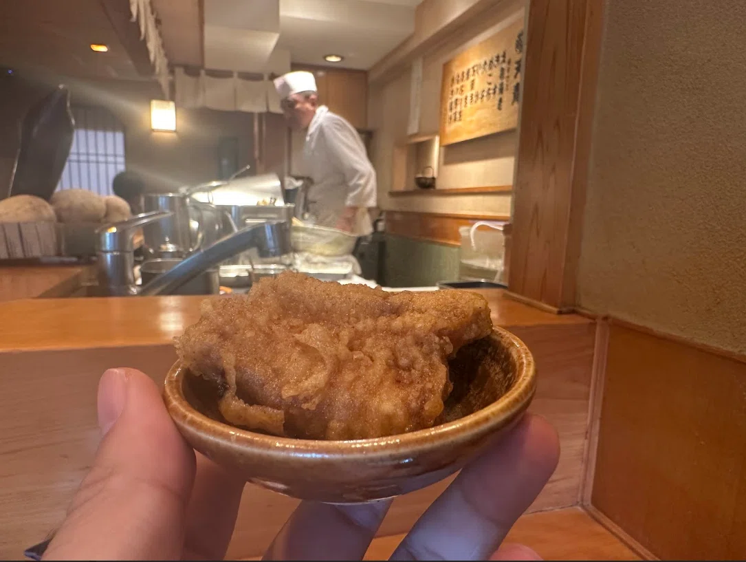 夜は10000円を超えるてんぷら専門店「天青」へ、2000円握り締めて