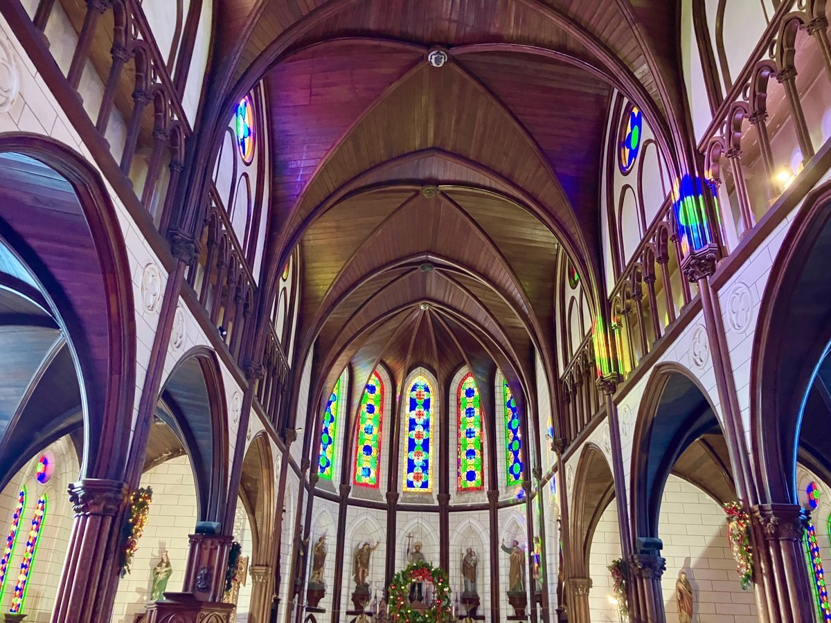 天井に秘密】結婚式が出来る文化財。ザビエルの教会｜レトロ建築