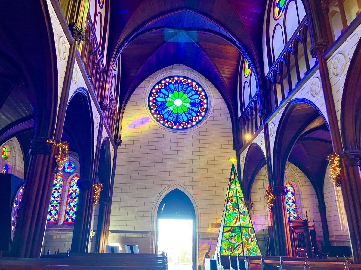 天井に秘密】結婚式が出来る文化財。ザビエルの教会｜レトロ建築