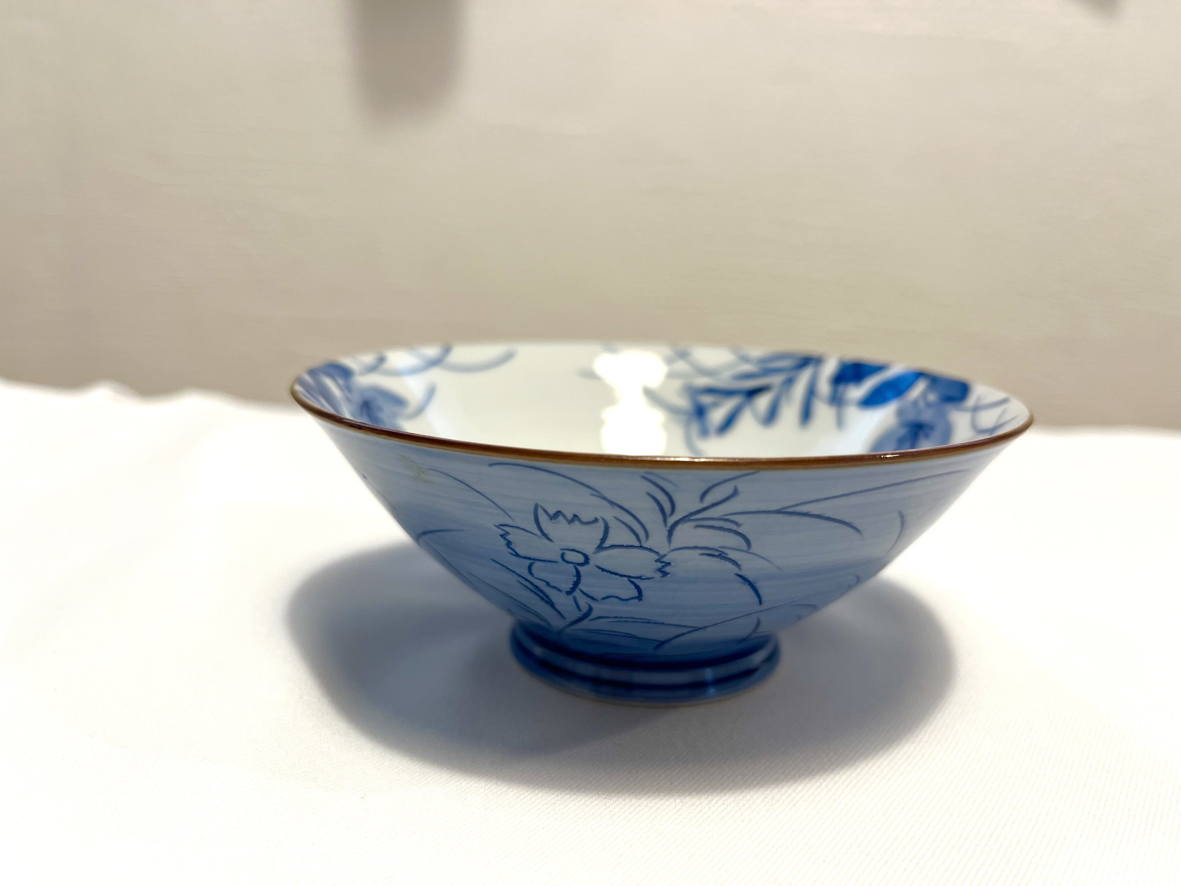 暮らし】古伊万里の器を家族6人の食卓に使うようになるまで｜よもぎ