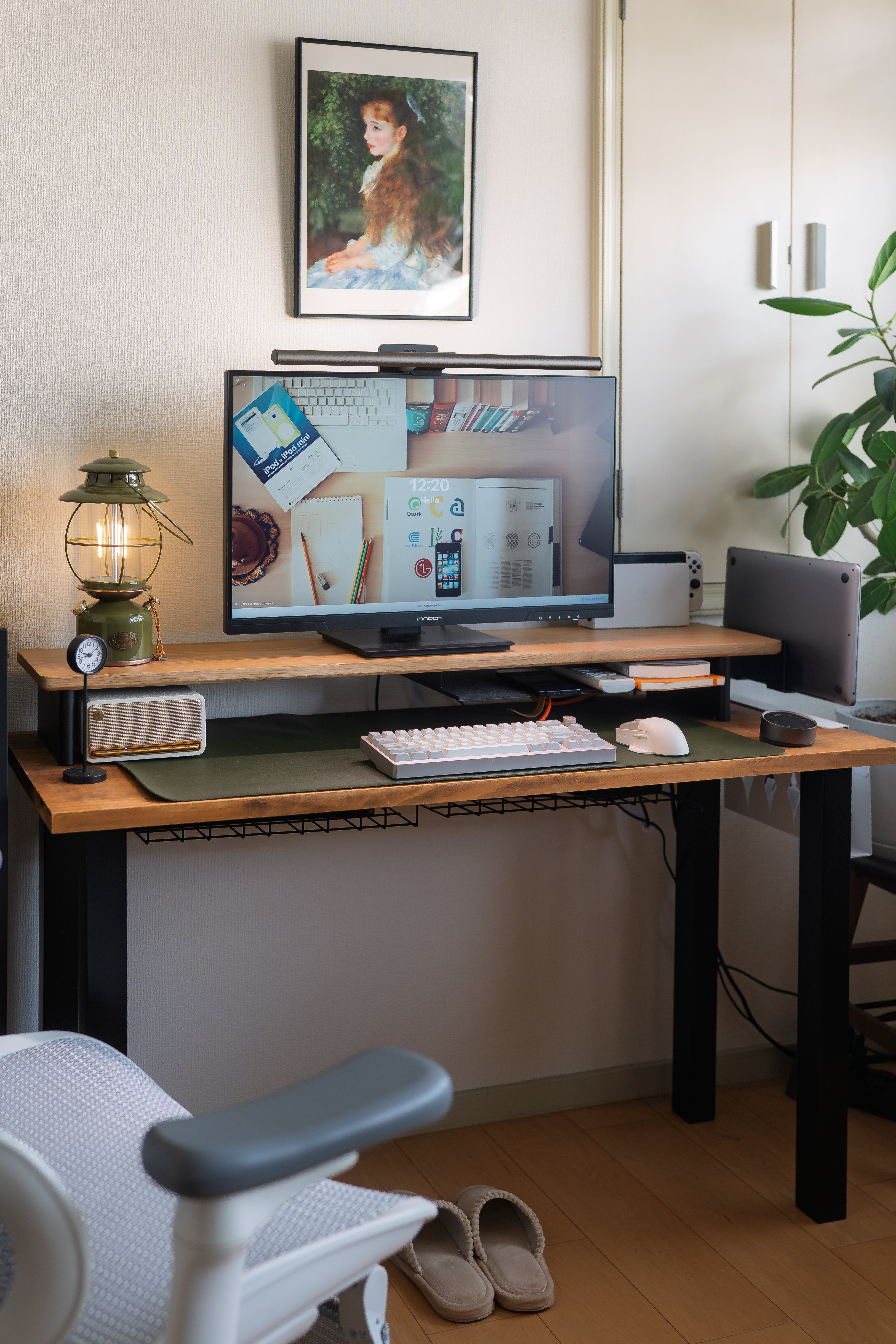 帰りたくなるデスク」の完成。WORLD GADGETSのホワイトオーク・デスク