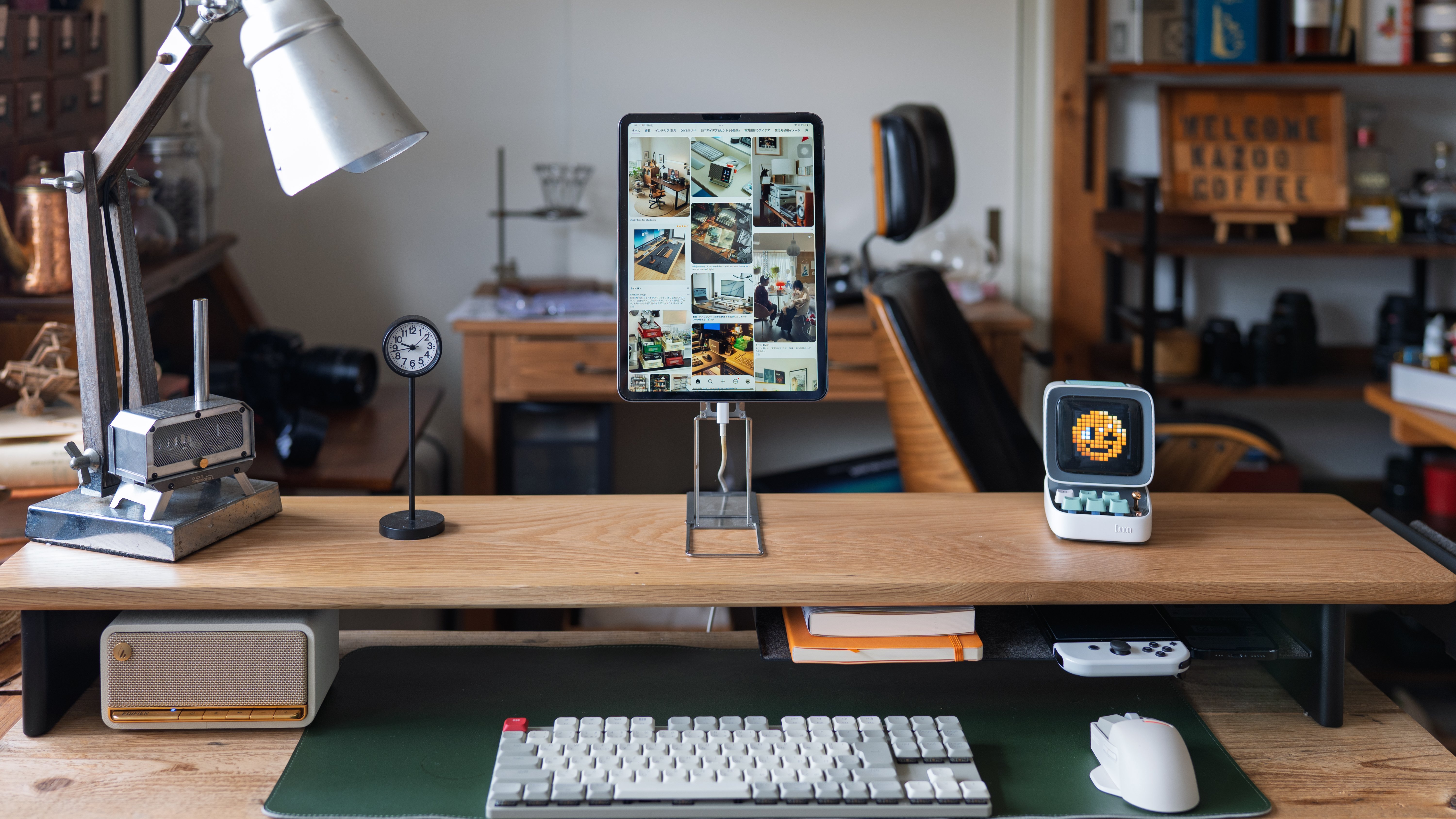 帰りたくなるデスク」の完成。WORLD GADGETSのホワイトオーク・デスク