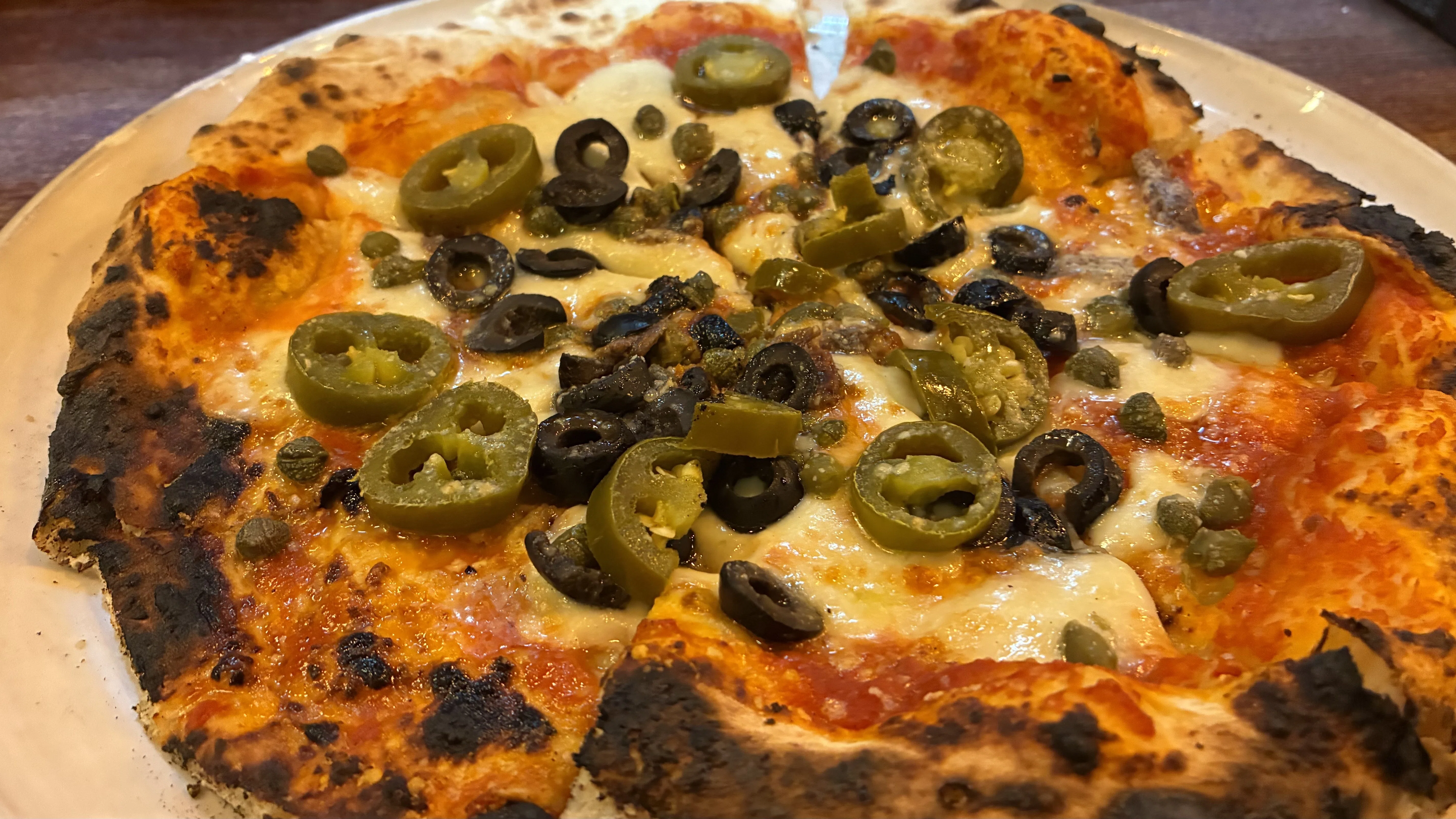 I like pizza with anchovies, jalapeños, and oregano｜門馬直人