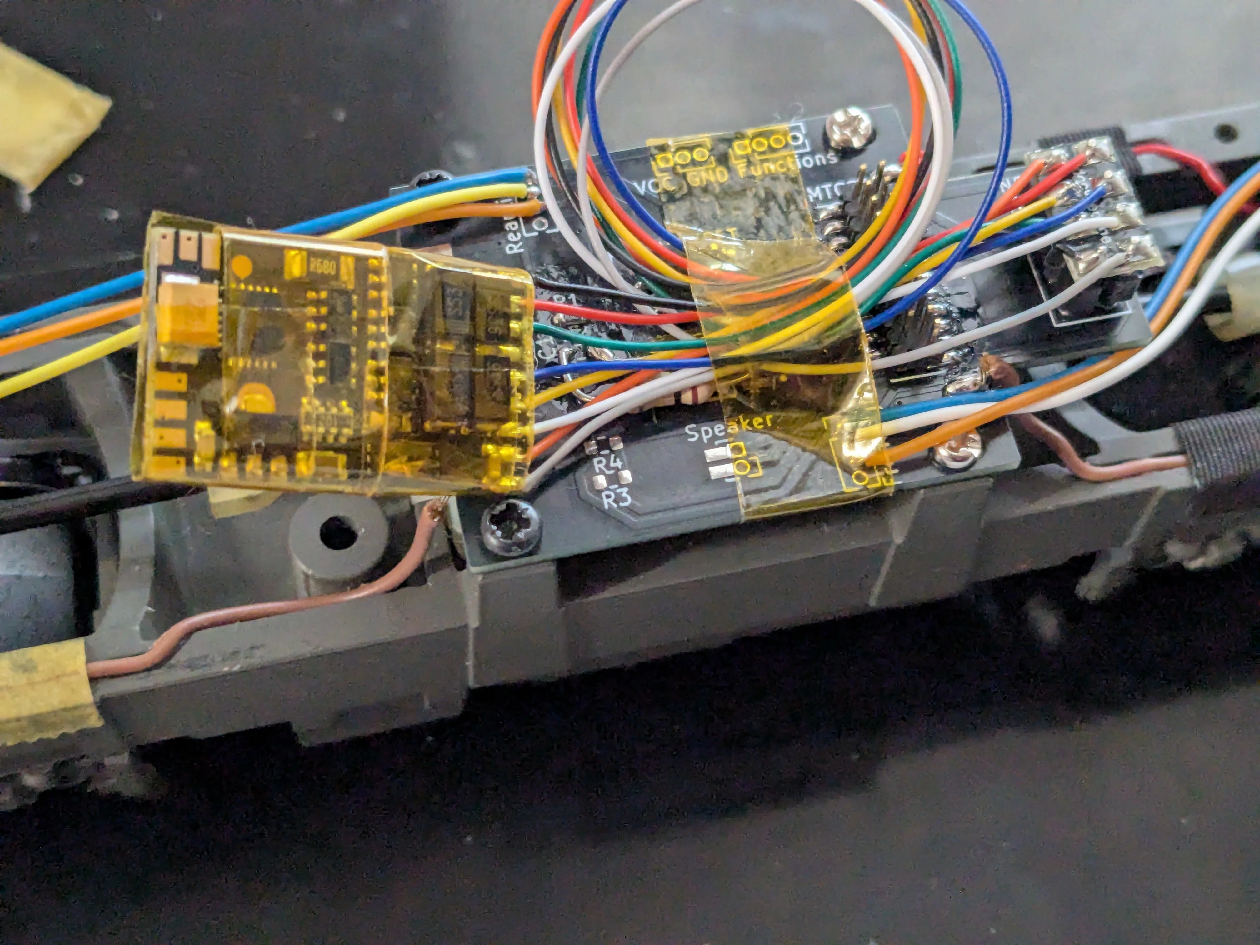 Replacing the decoder in the Marklin 26552 