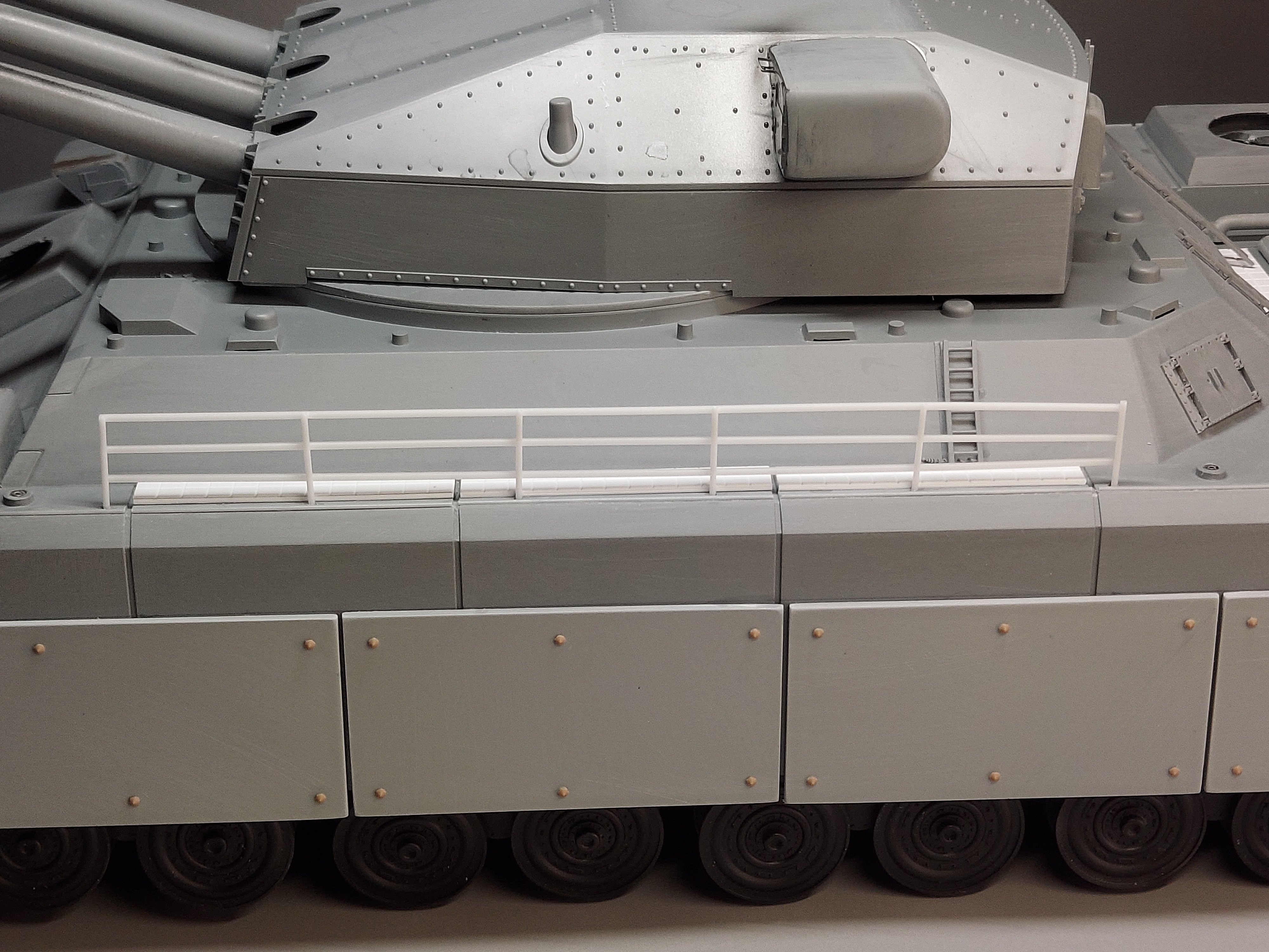 専用　1/144 ラーテ製作 1/144 陸上巡洋艦 P1000ラーテ(プロトタイプ) & VIII号超重戦車 マウス