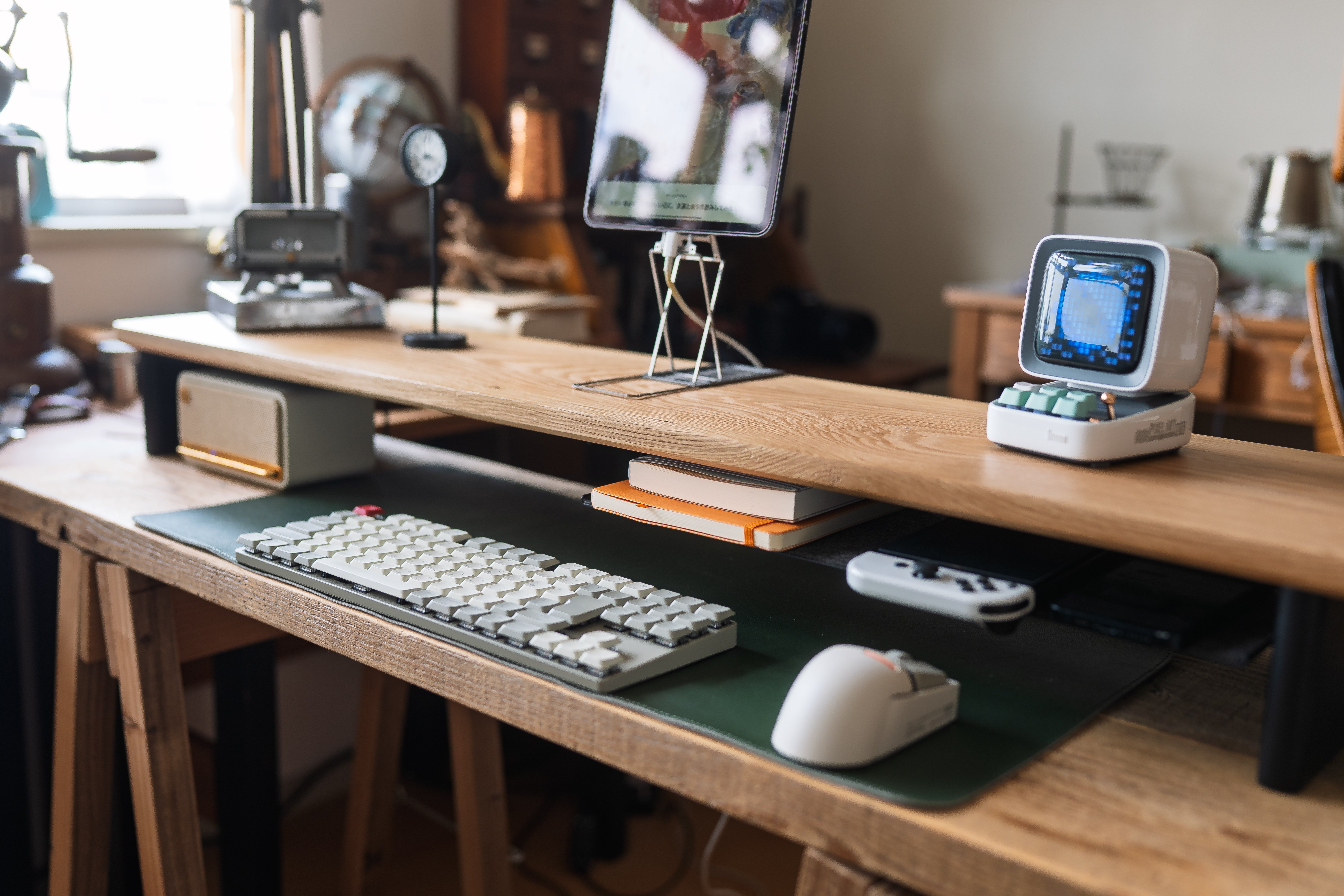 帰りたくなるデスク」の完成。WORLD GADGETSのホワイトオーク・デスク