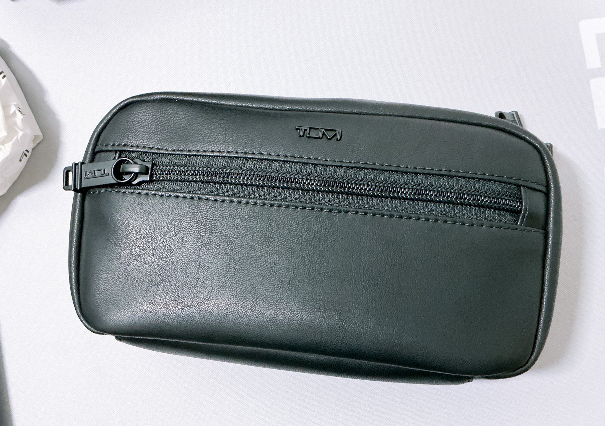 TUMI】レザーのポーチを購入してしまったので、開封して楽しむ【ジップ