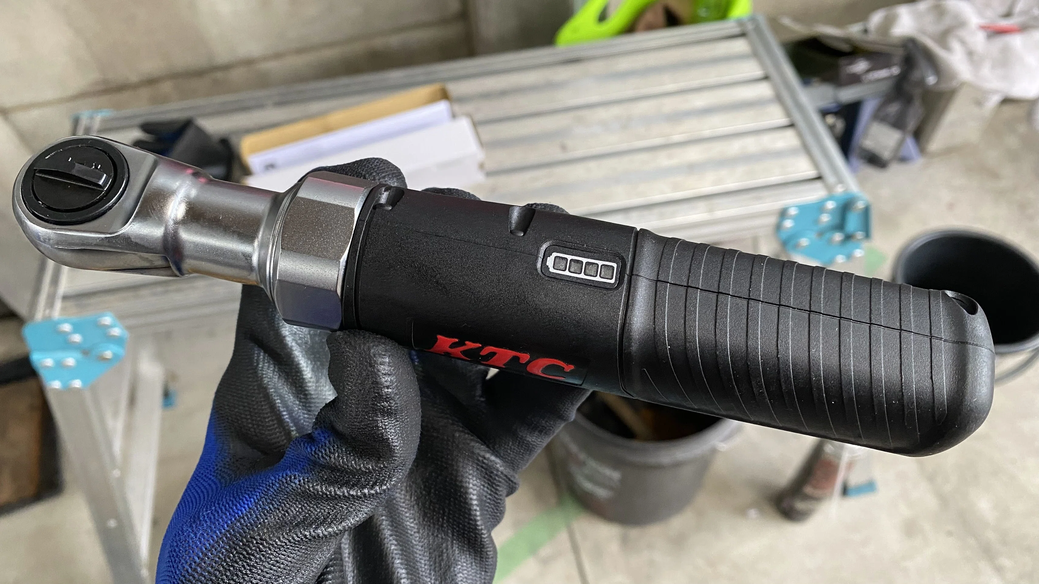 KTCコードレスラチェット(JTRE330)：アンダーカバー外しにオススメ