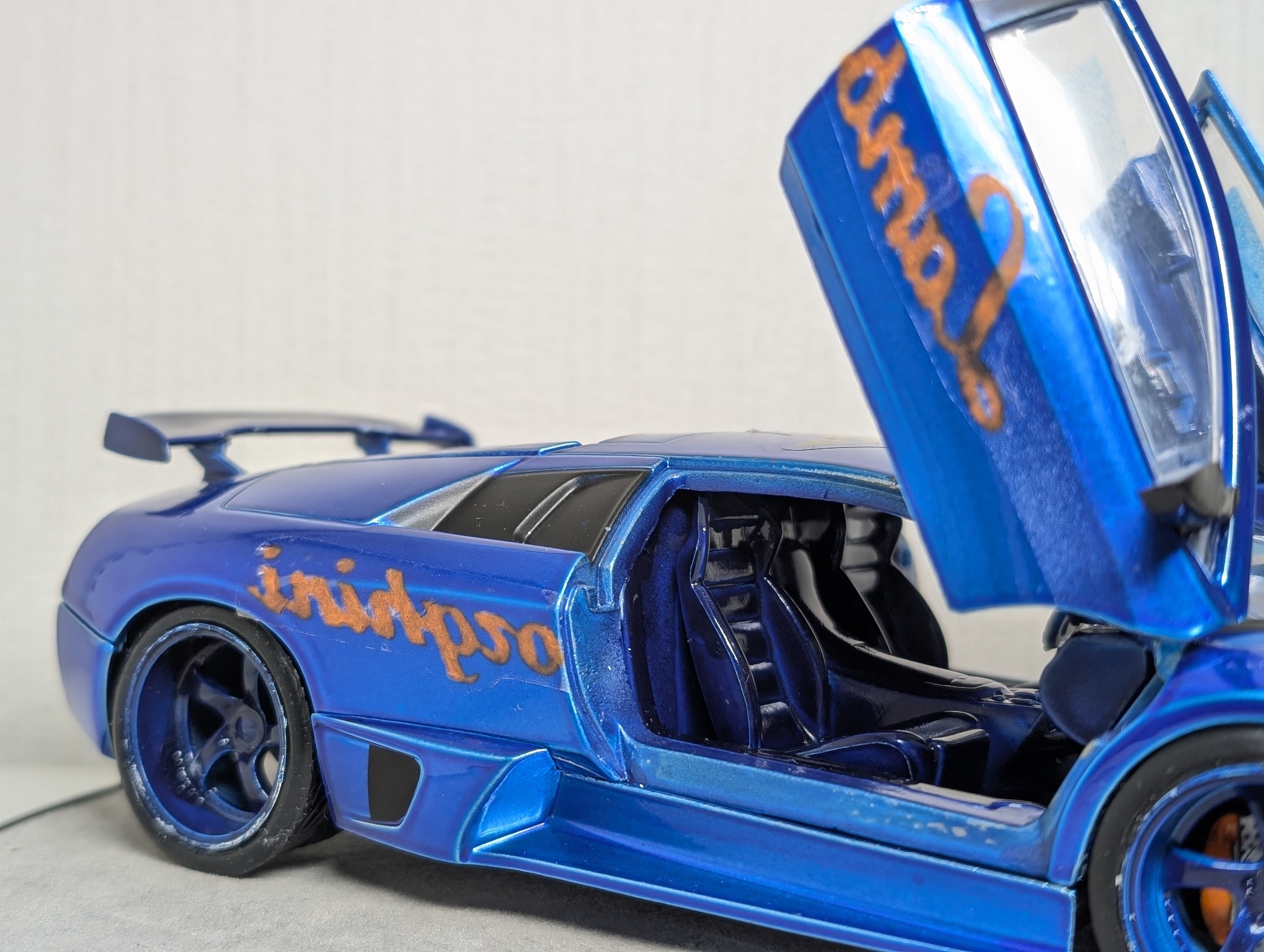 ホットウィール 1/18 ランボルギーニ ムルシエラゴ(カスタム仕様) ホットウィール 1/18 ランボルギーニ ムルシエラゴ(カスタム仕様)