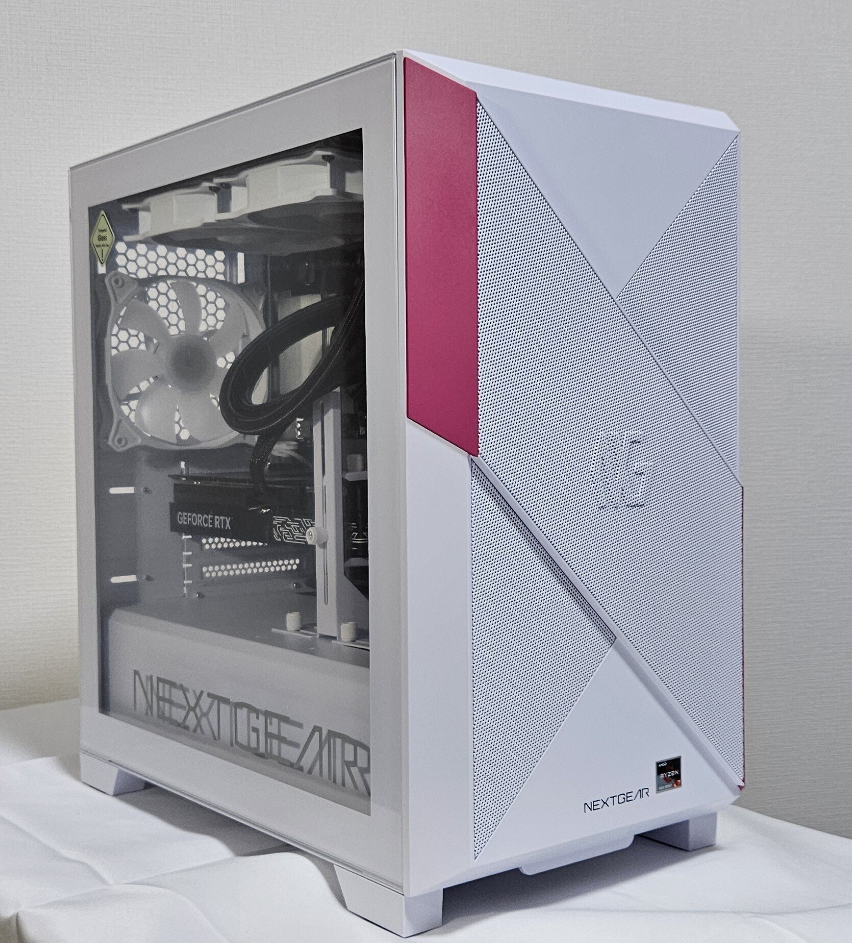 白いゲーミングPCでおすすめは？【12月】｜こまたろ