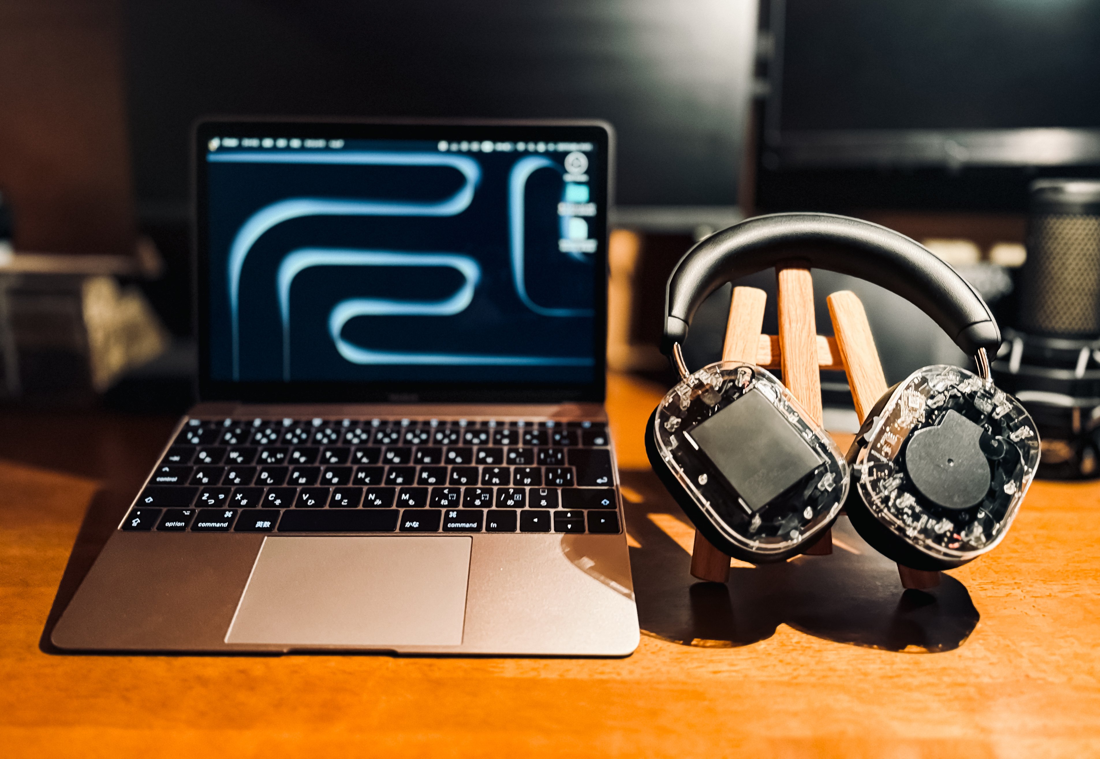 思考の書斎】MacBook3台が織りなす、持ち運ぶ嗜好｜書店員のすヽめ