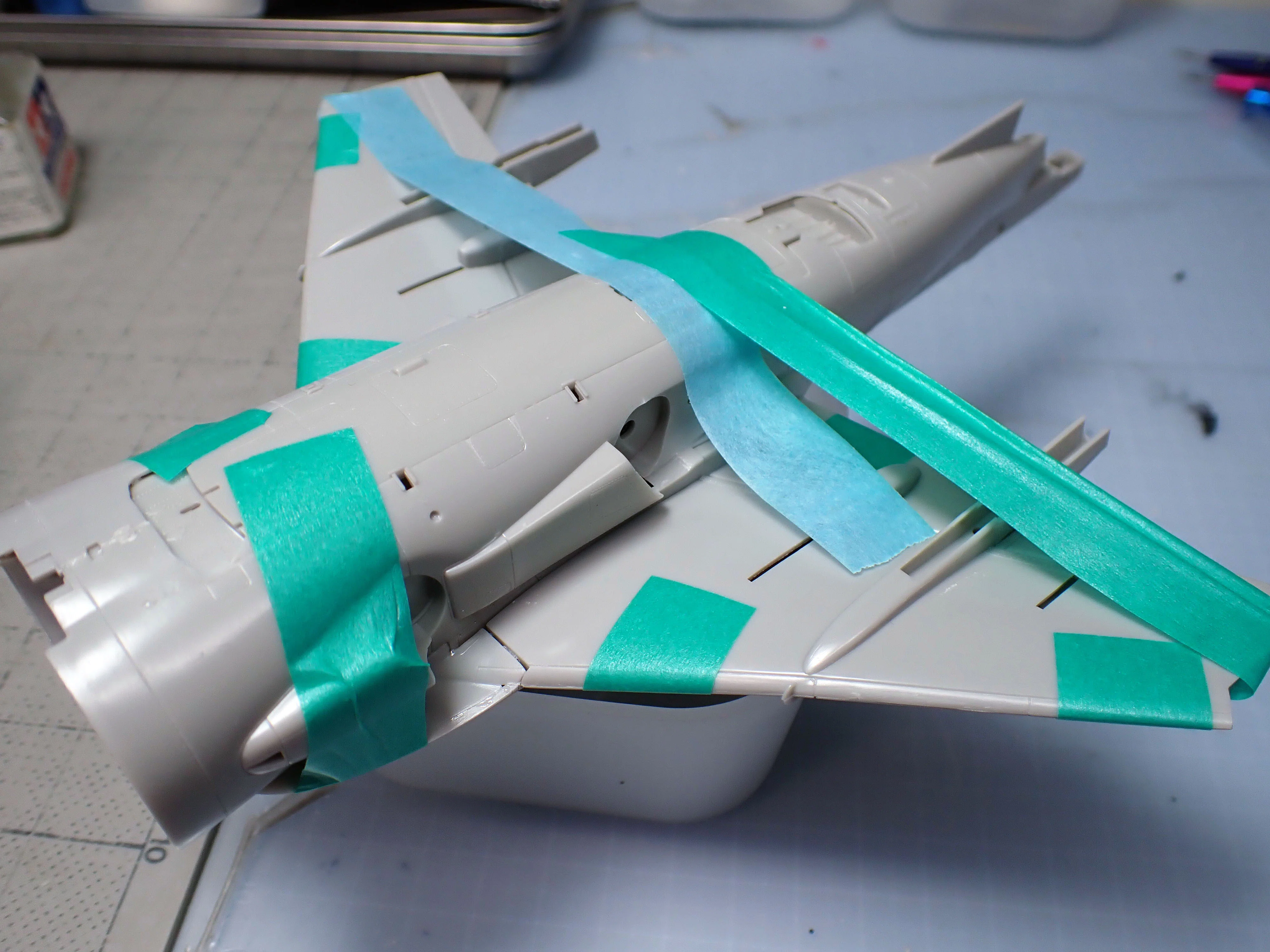 練習だから心穏やかに：ハセガワ 1/48 AV-8B ハリアー2プラス（前編