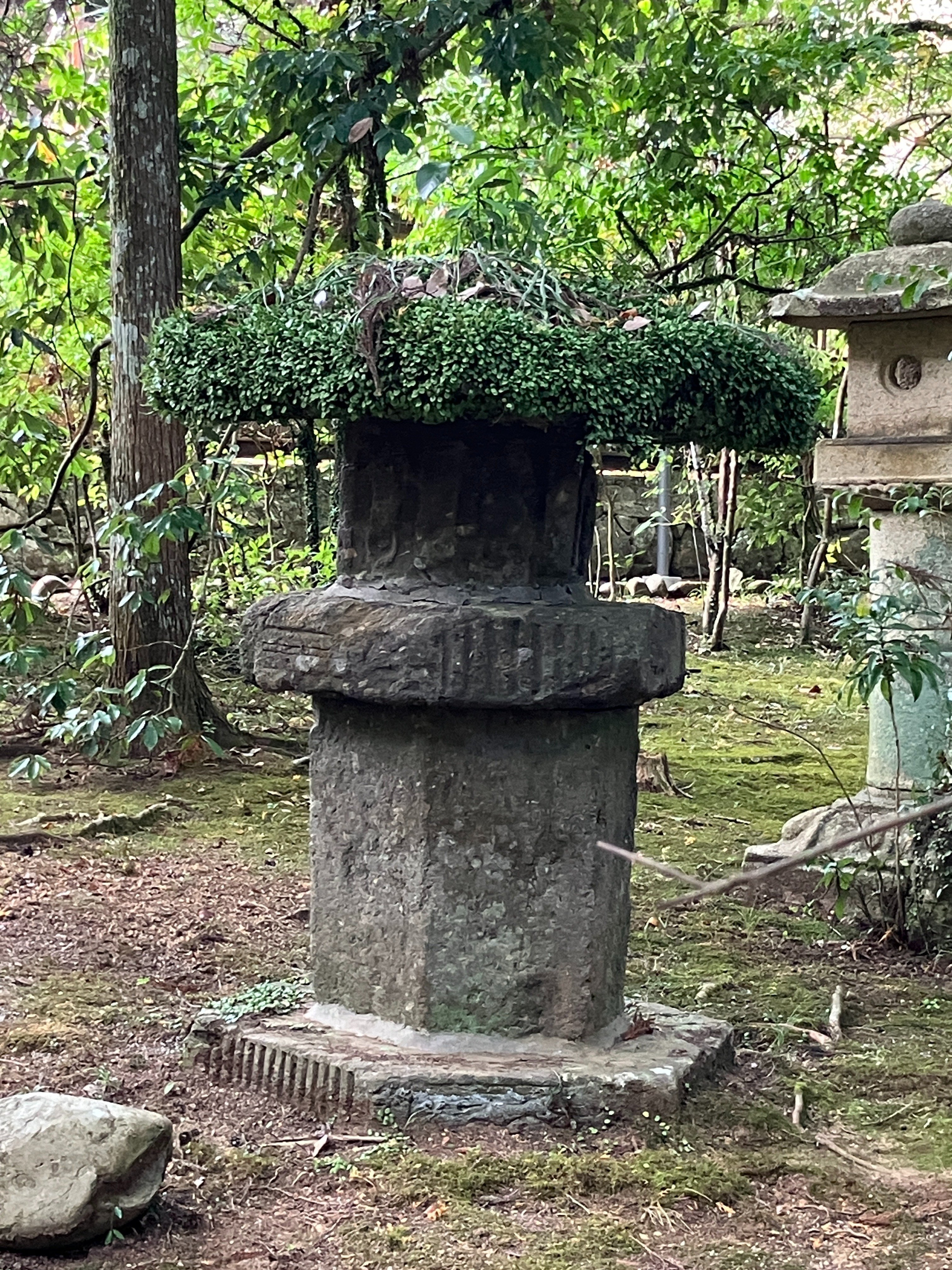 中国・四国・九州地方の石造物㉙：旧花園町六地蔵石幢・熊本博物館所蔵