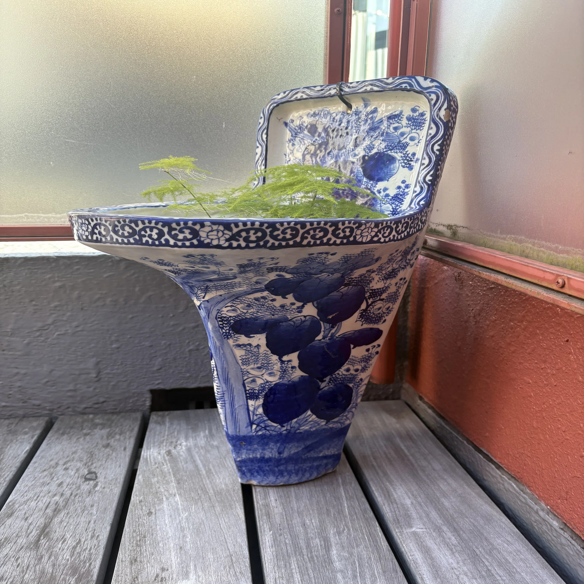 千葉の骨董屋で見つけた古便器」｜松浦パグ