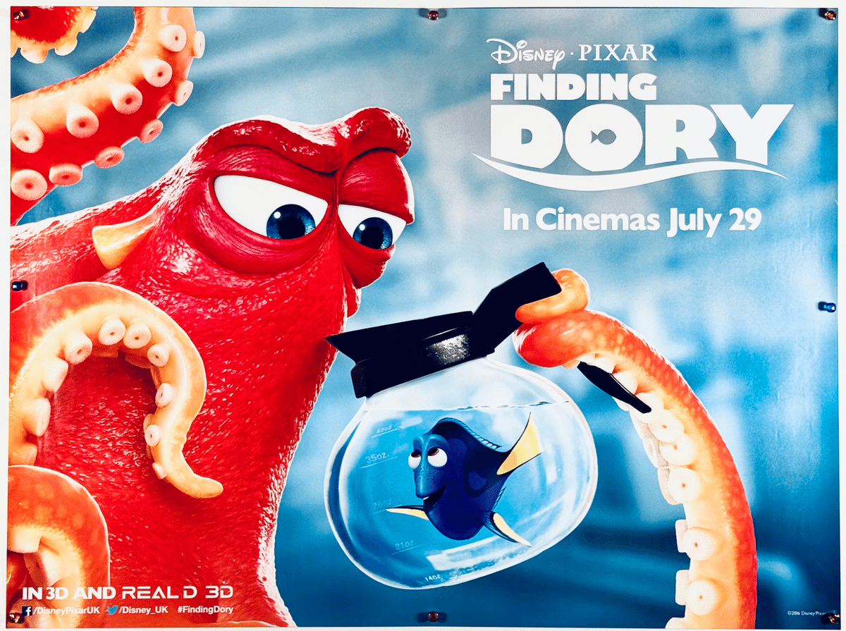 ディズニー　ファインディングニモ　B1特大サイズ劇場ポスター③ ディズニー ファインディングニモ B1特大サイズ劇場ポスター③ - メルカリ