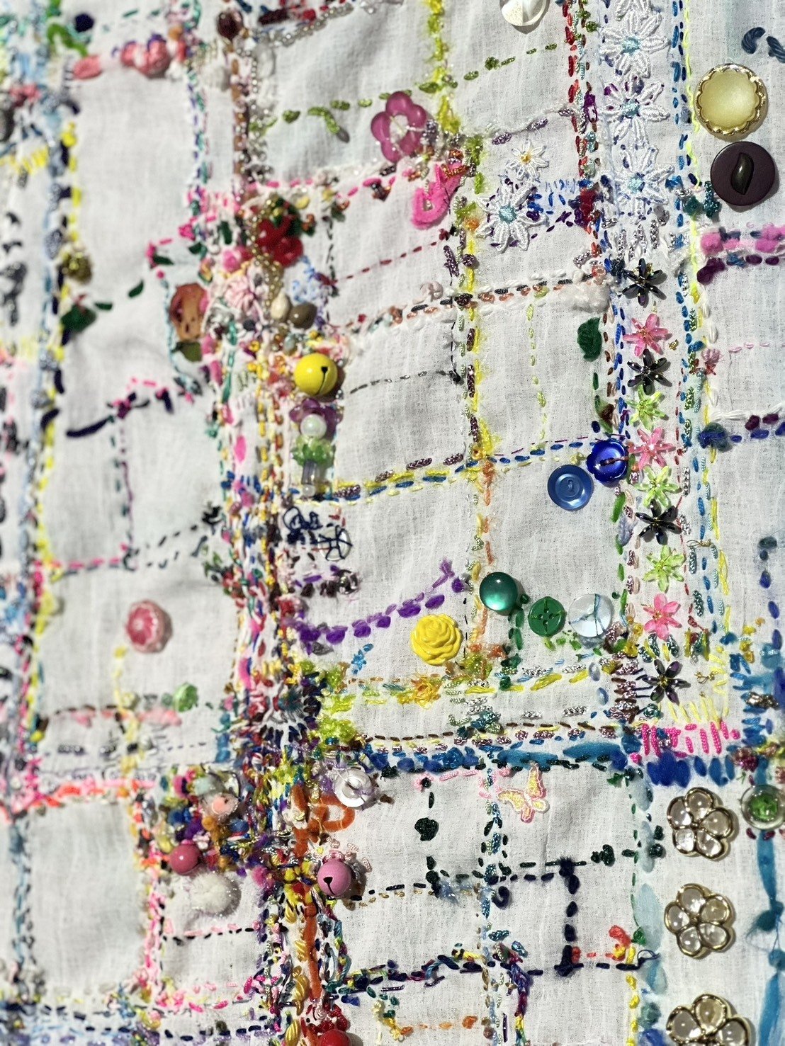 アート思考的鑑賞レポ】刺繍 ― 針がすくいだす世界【ジャッジメントを