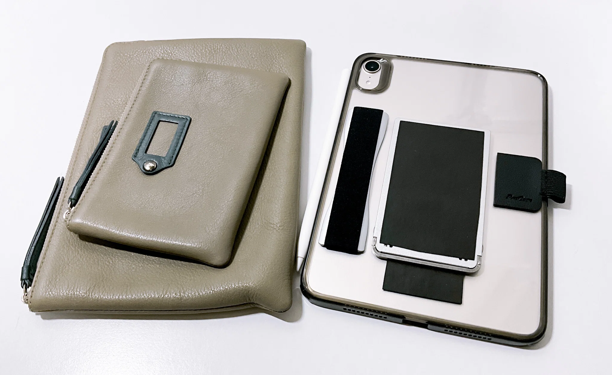 土屋鞄 iPadケース iPad miniがピッタリのレザーポーチ】土屋鞄「クラルテ トラベルコンビ