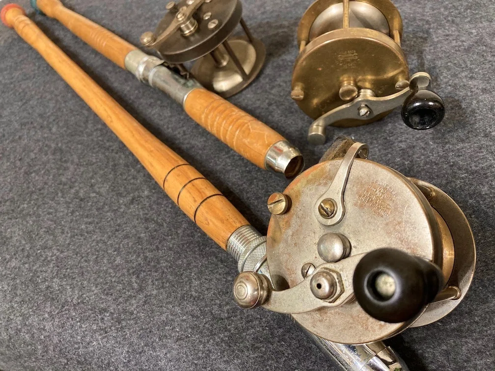 Old Fishing Tackle 009 The Spinning Brass Brothers ~ PONTIAC / TEMCO / SUMCO ~fish-BON-fire Old Fishing Tackle 009 The Spinning Brass Brothers ~ PONTIAC / TEMCO / SUMCO ~fish-BON-fire
