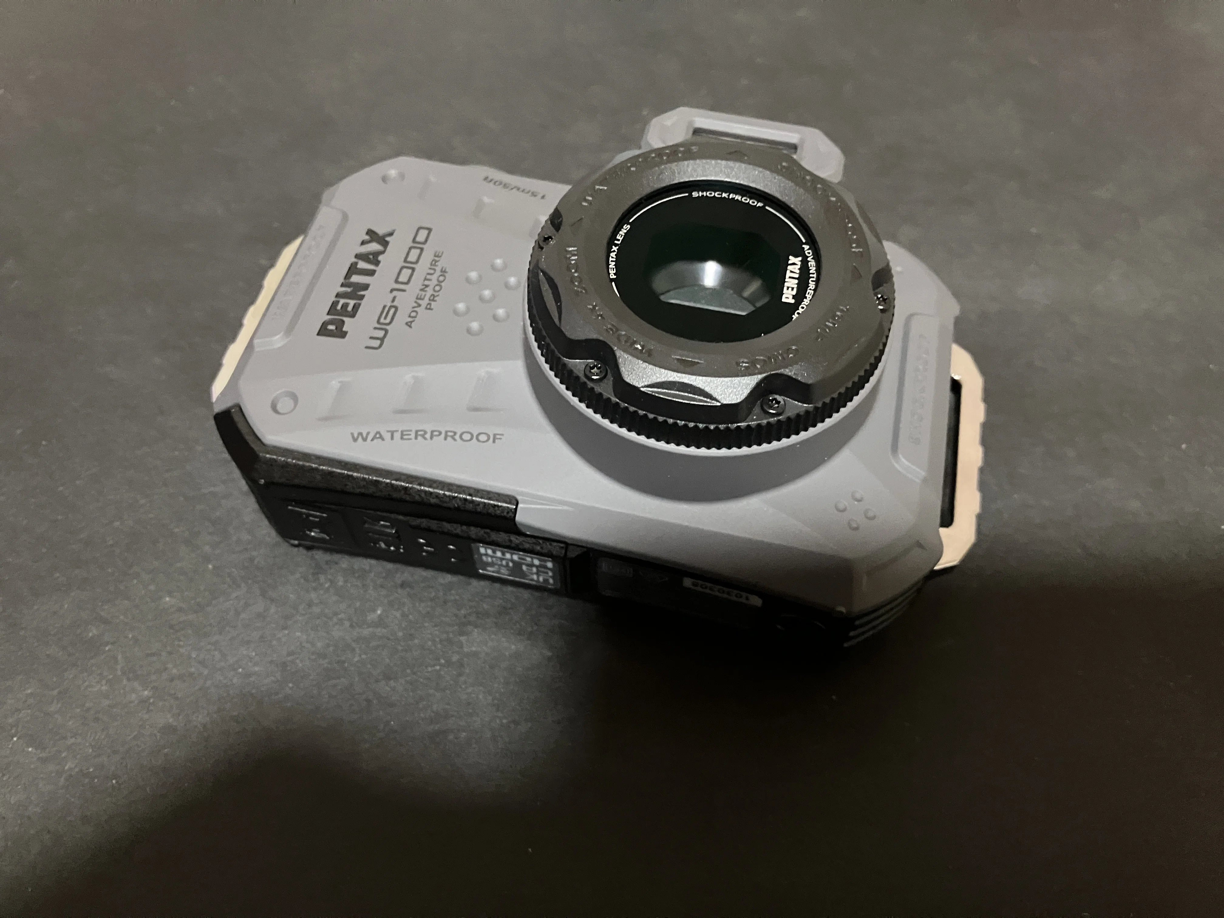 スマホ派の私が「コンデジ」デビュー。PENTAX WG-1000で広がる写真の
