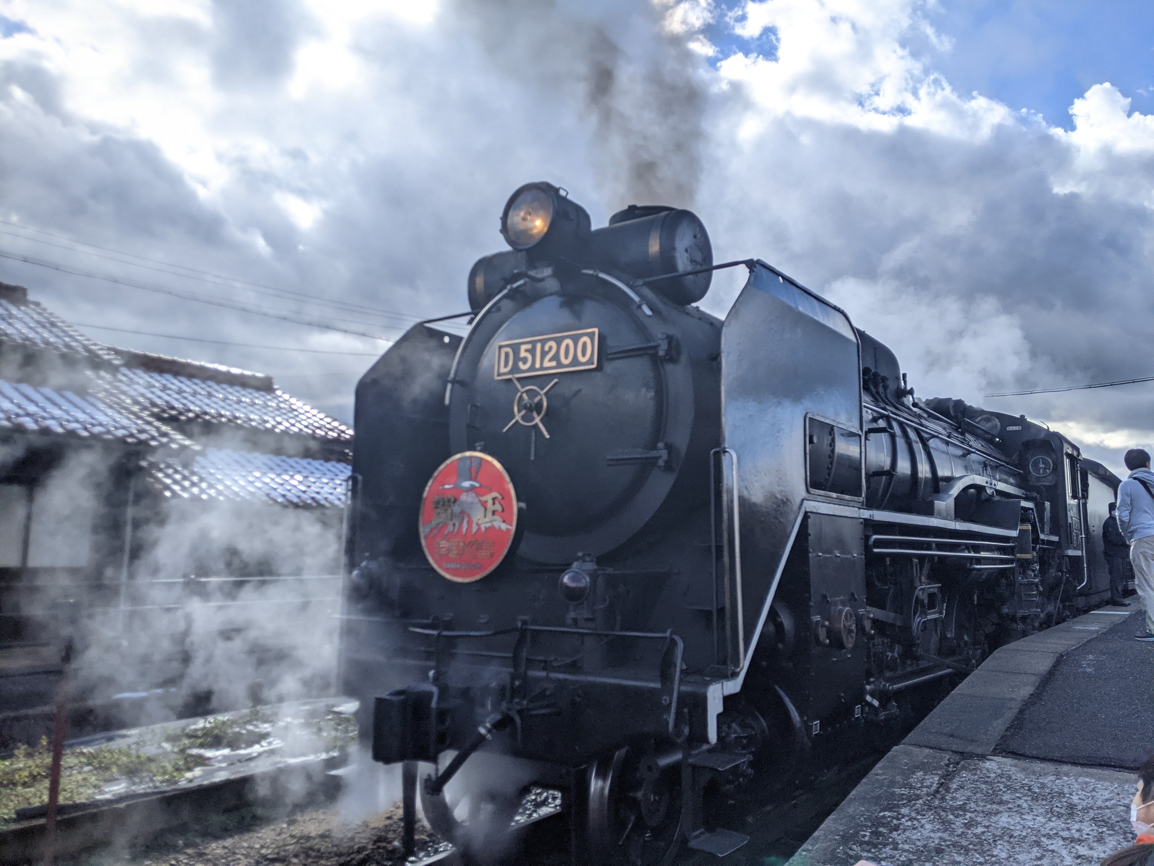 祝!6年ぶりC57復活】SLやまぐち号お正月限定 賀正ヘッドマークのD51に