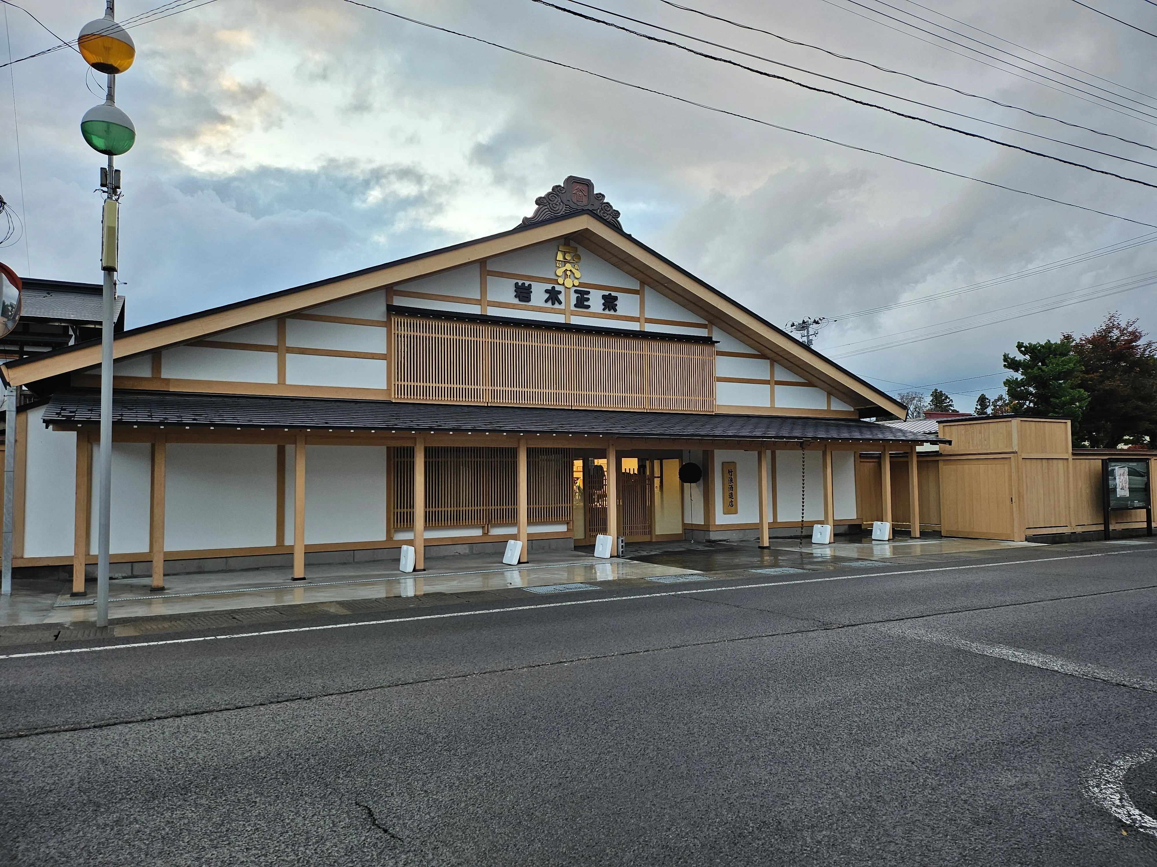 380年の時を経て、板柳へ。燗酒の真髄を追求する竹浪酒造店の新たな